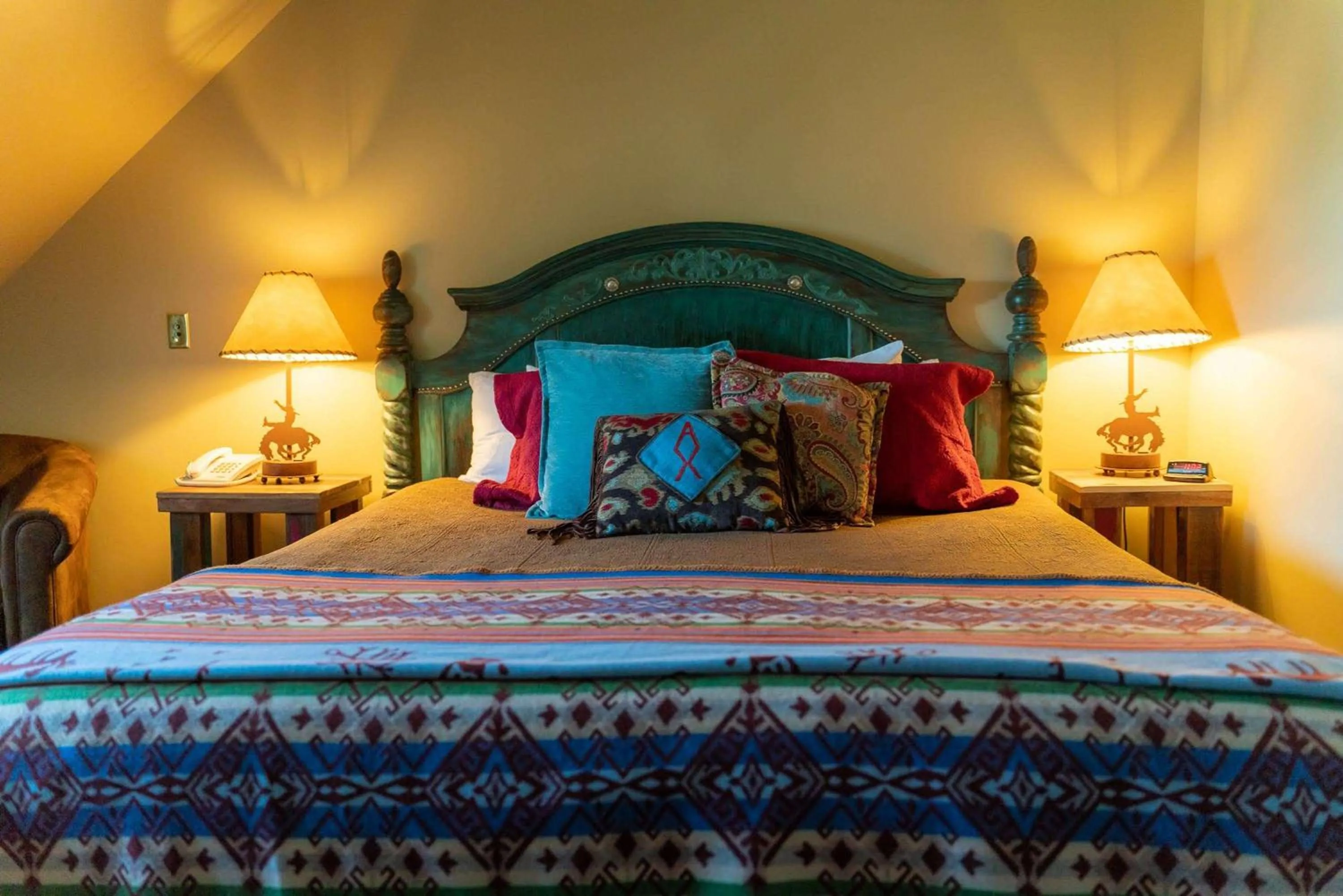 Bedroom, Bed in Sheridan Inn - Best Western Signature Collection