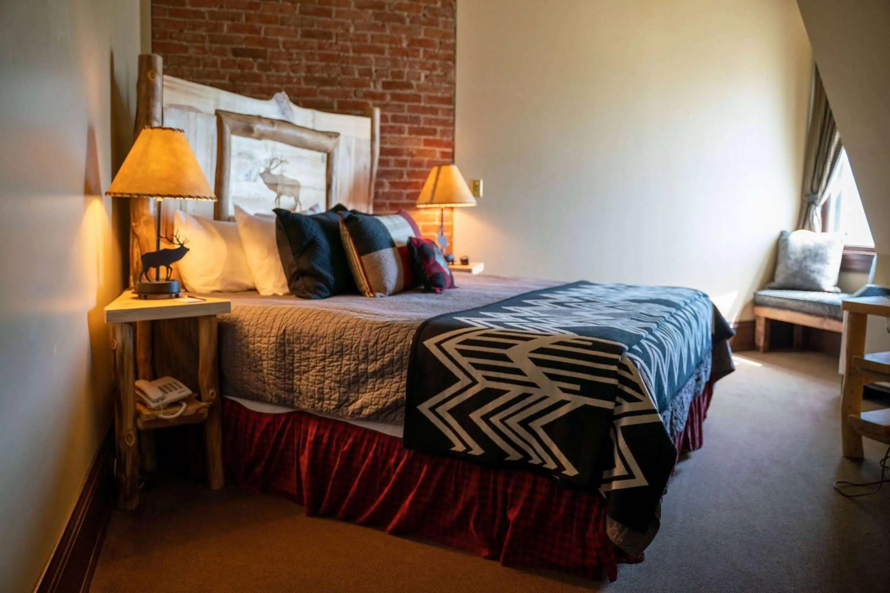 Bedroom, Bed in Sheridan Inn - Best Western Signature Collection