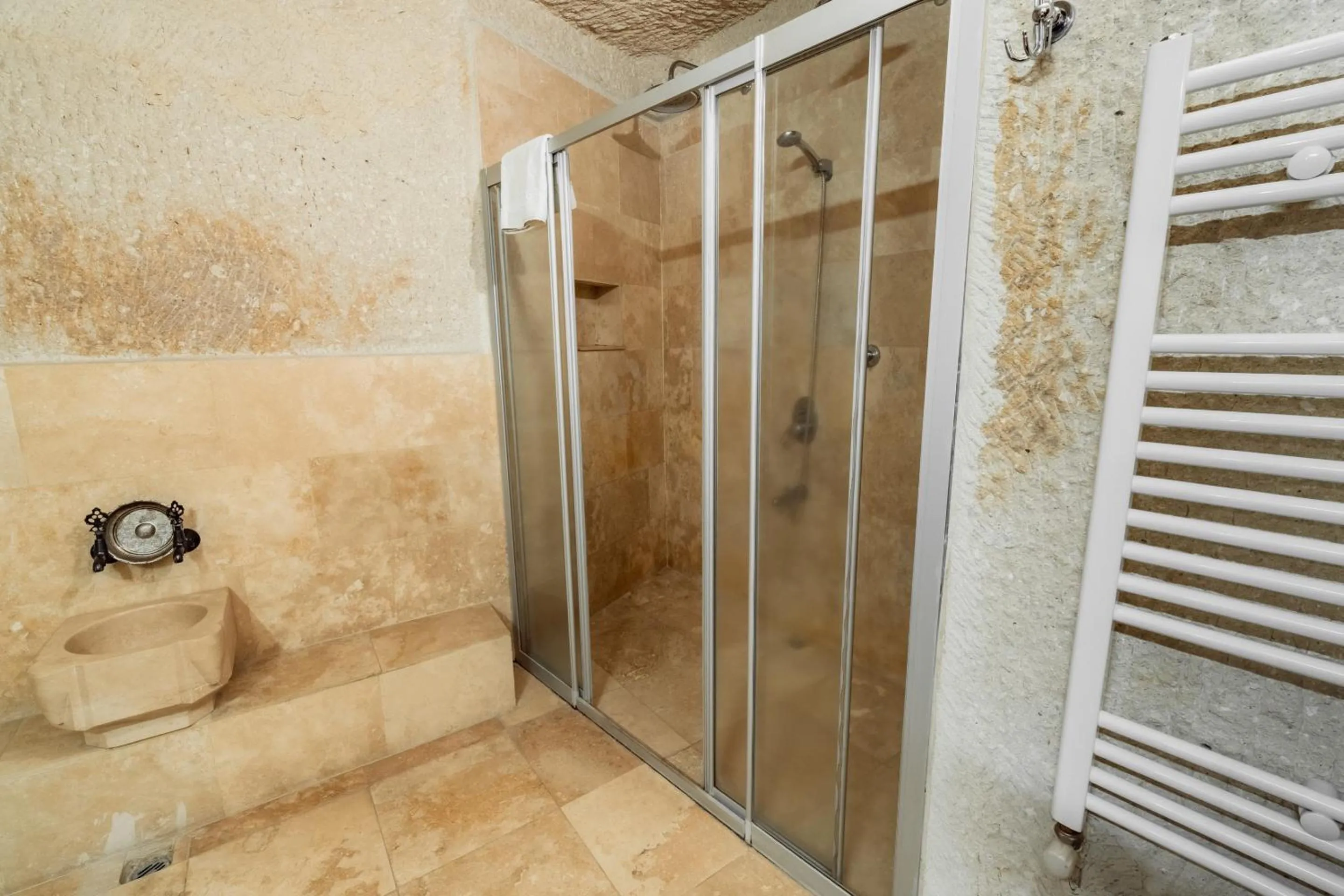 Bathroom in Amber Cave Suites