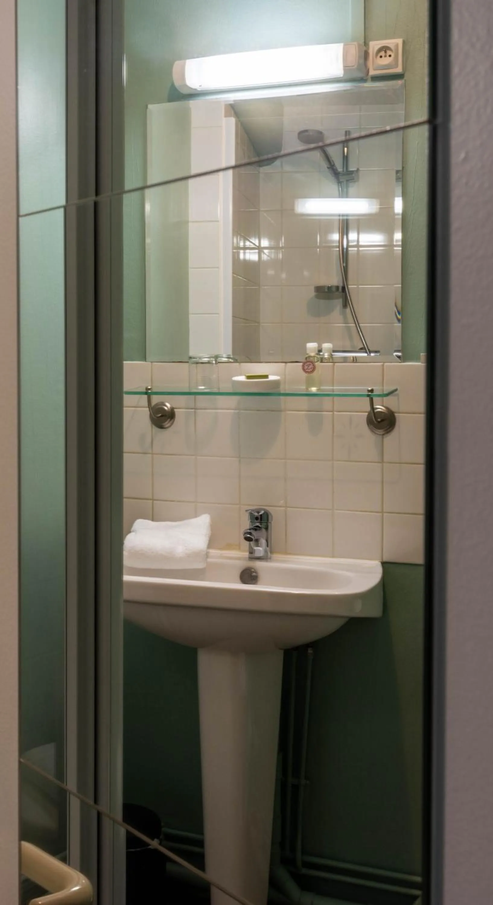 Bathroom in Hotel Auberge des Remparts