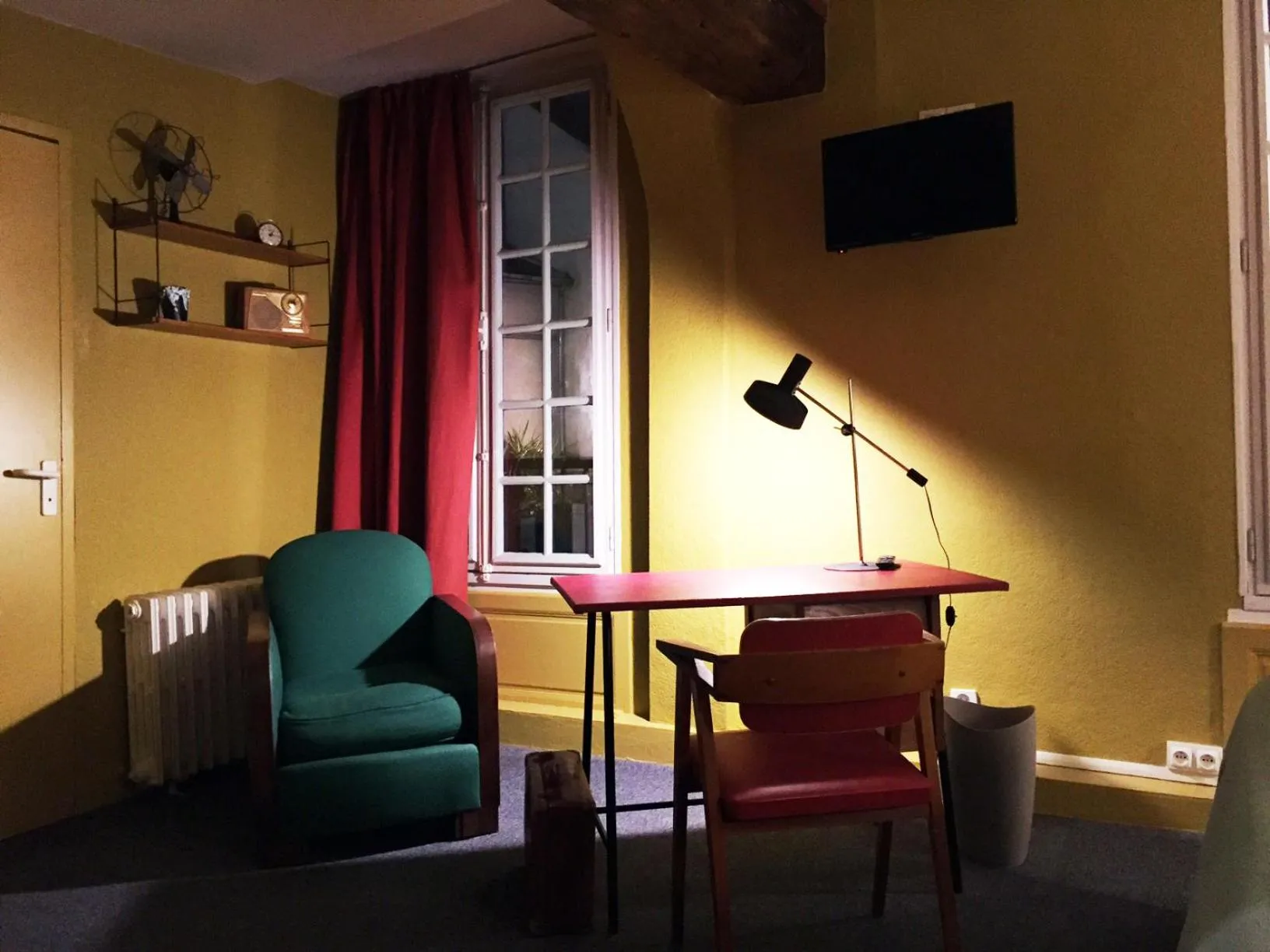 Photo of the whole room in Hotel Auberge des Remparts