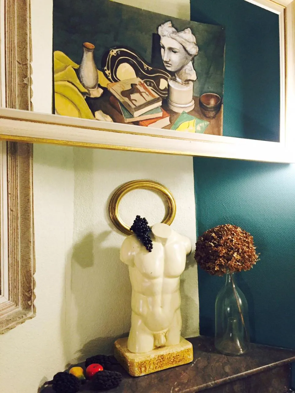 Decorative detail in Hotel Auberge des Remparts