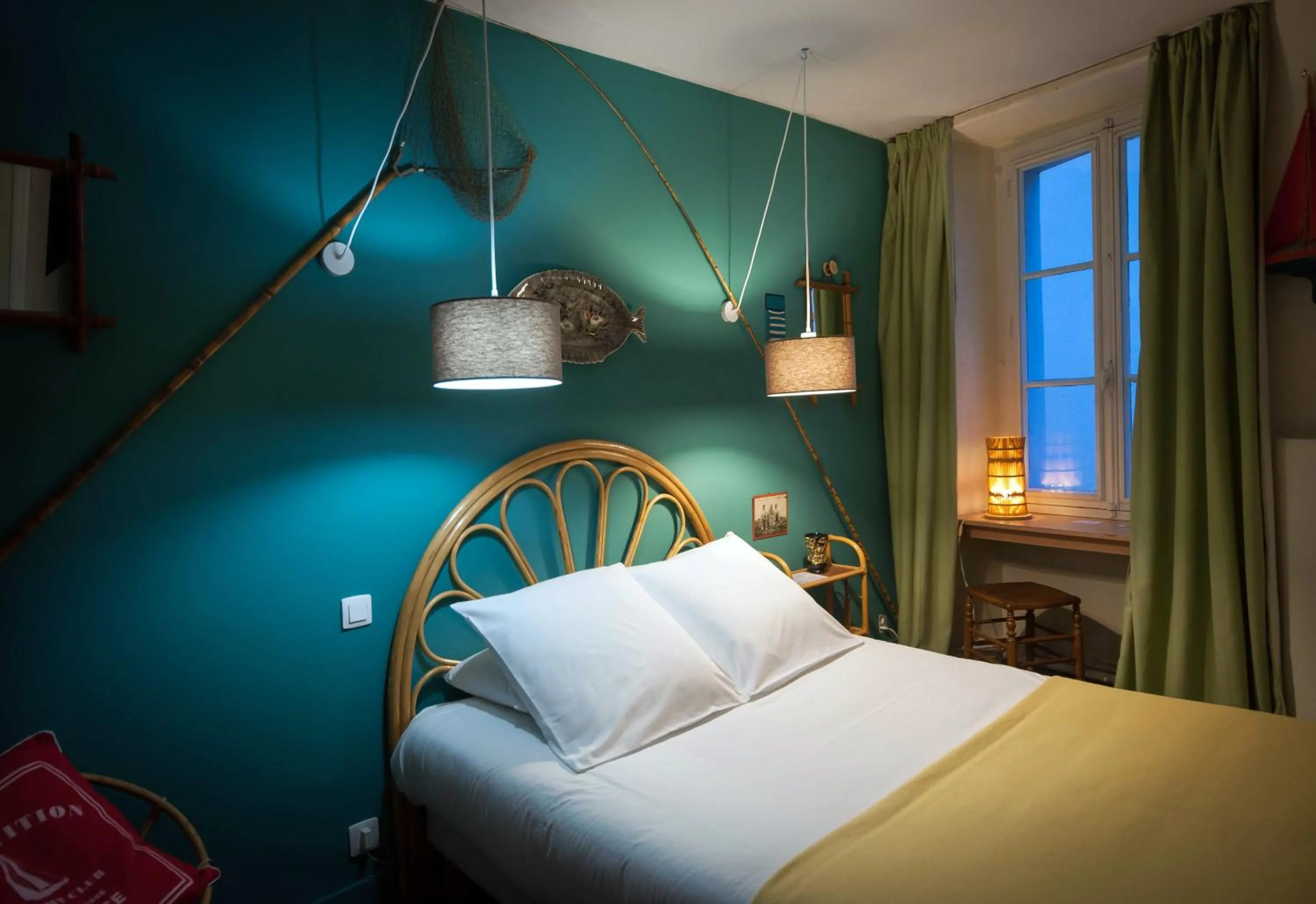 Decorative detail, Bed in Hotel Auberge des Remparts