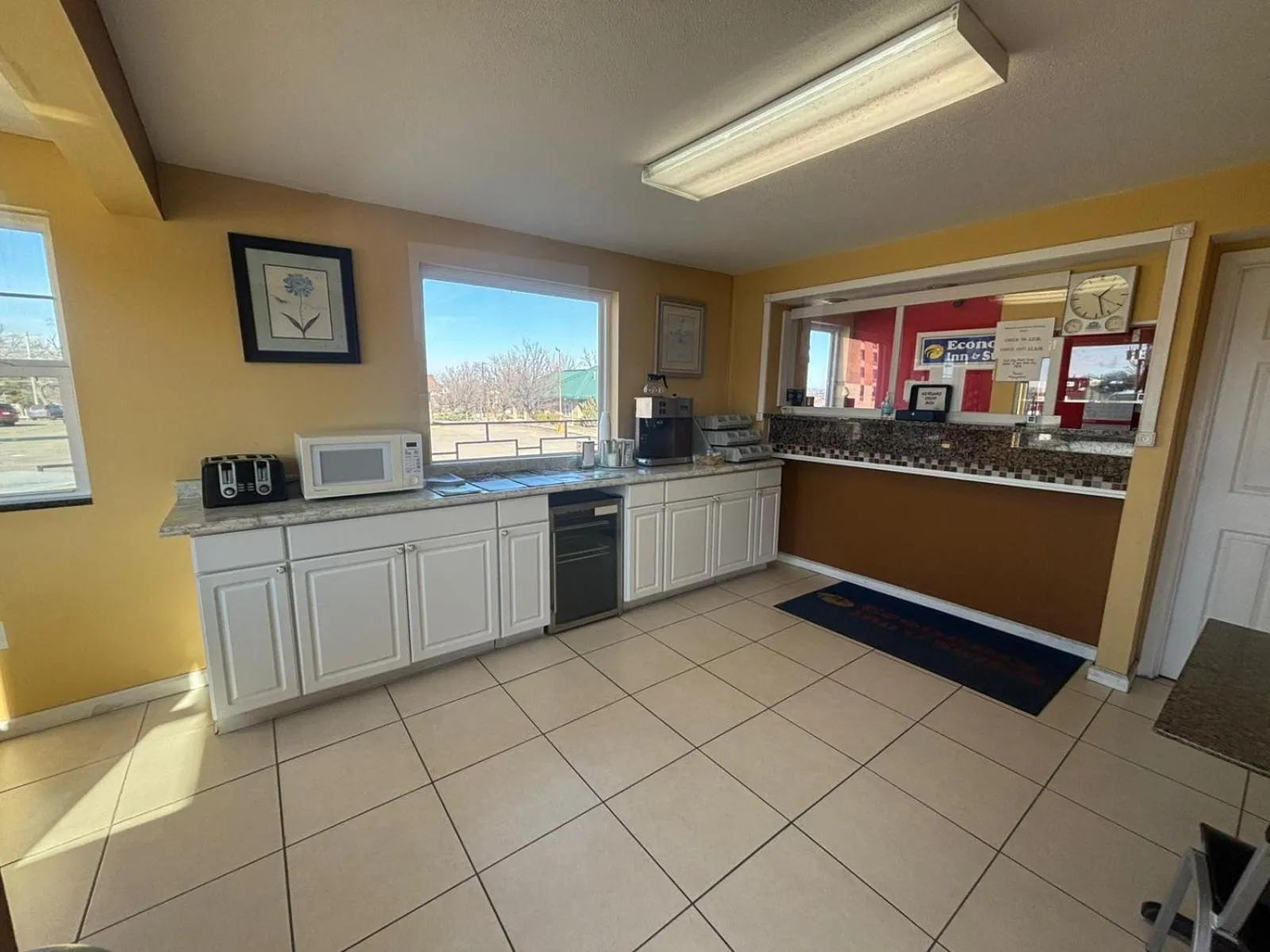 ECONOMY INN & SUITES