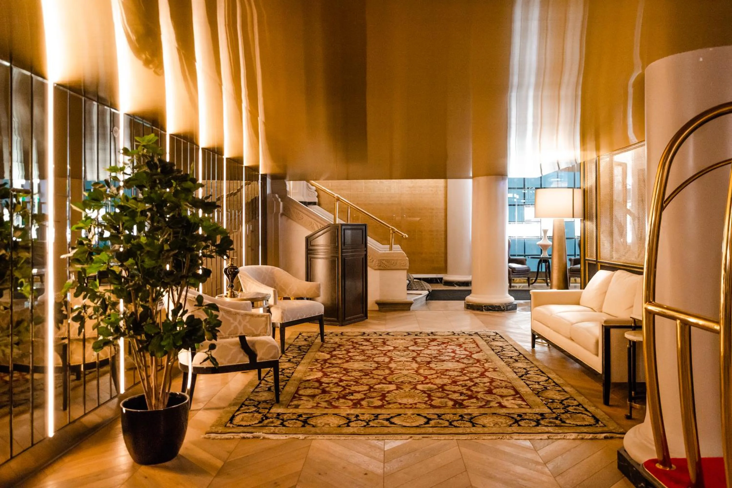 concierge in Hôtel Birks Montréal