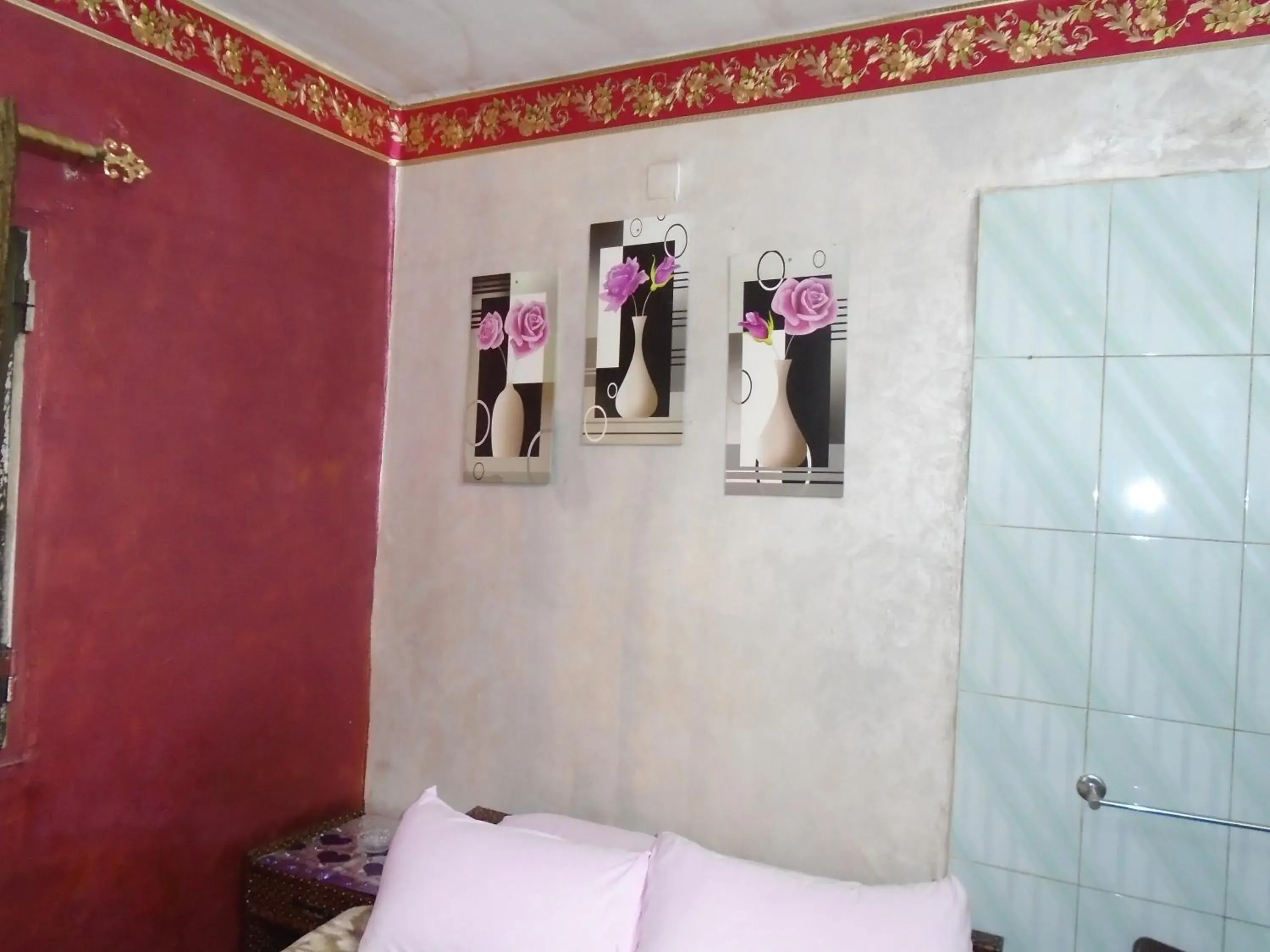 Single Room with Shared Shower and Toilet - single occupancy in City Hostel Single Room with Shared Shower and Toilet - single occupancy in City Hostel