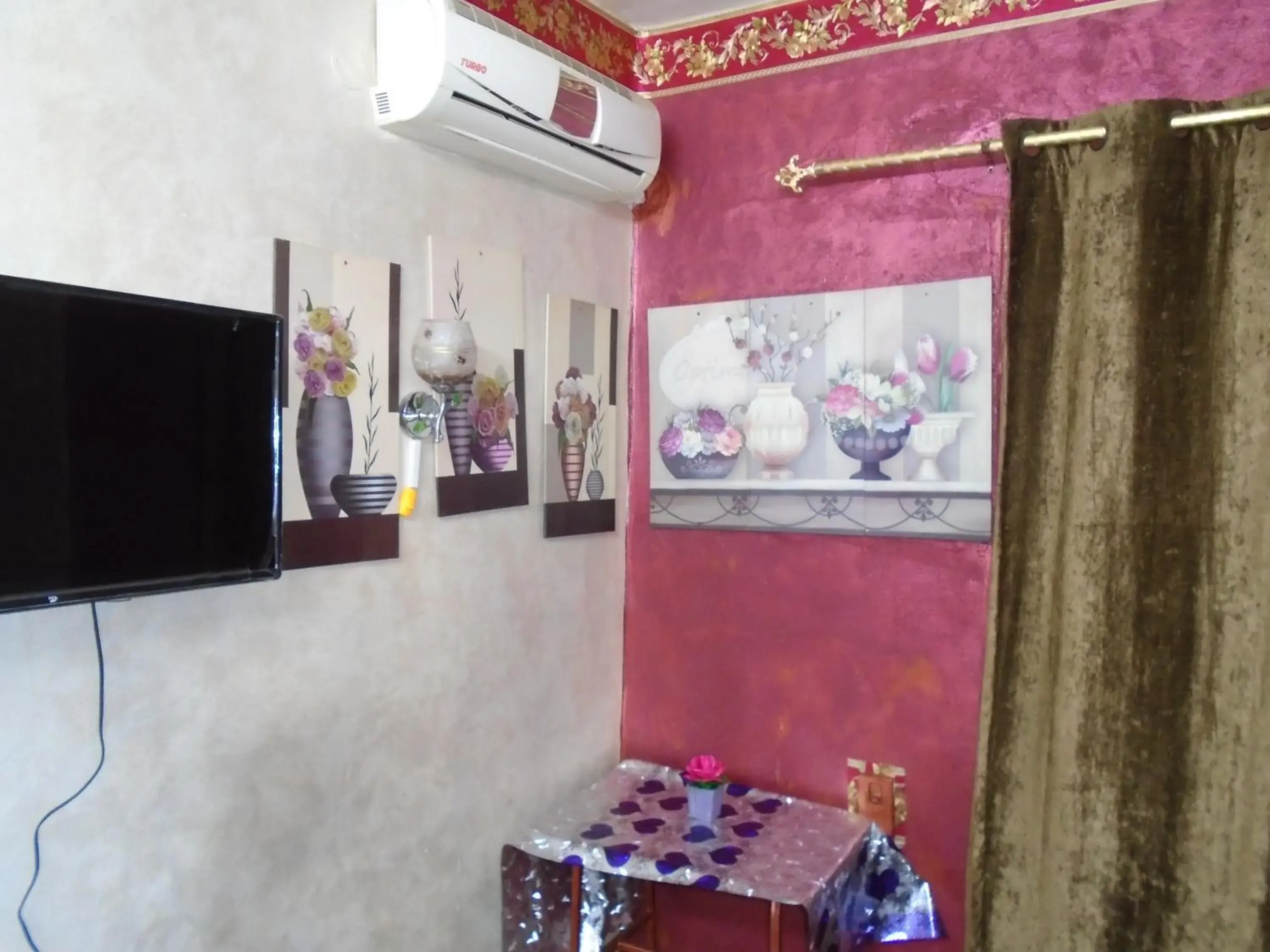 Single Room with Shared Shower and Toilet - single occupancy in City Hostel Single Room with Shared Shower and Toilet - single occupancy in City Hostel