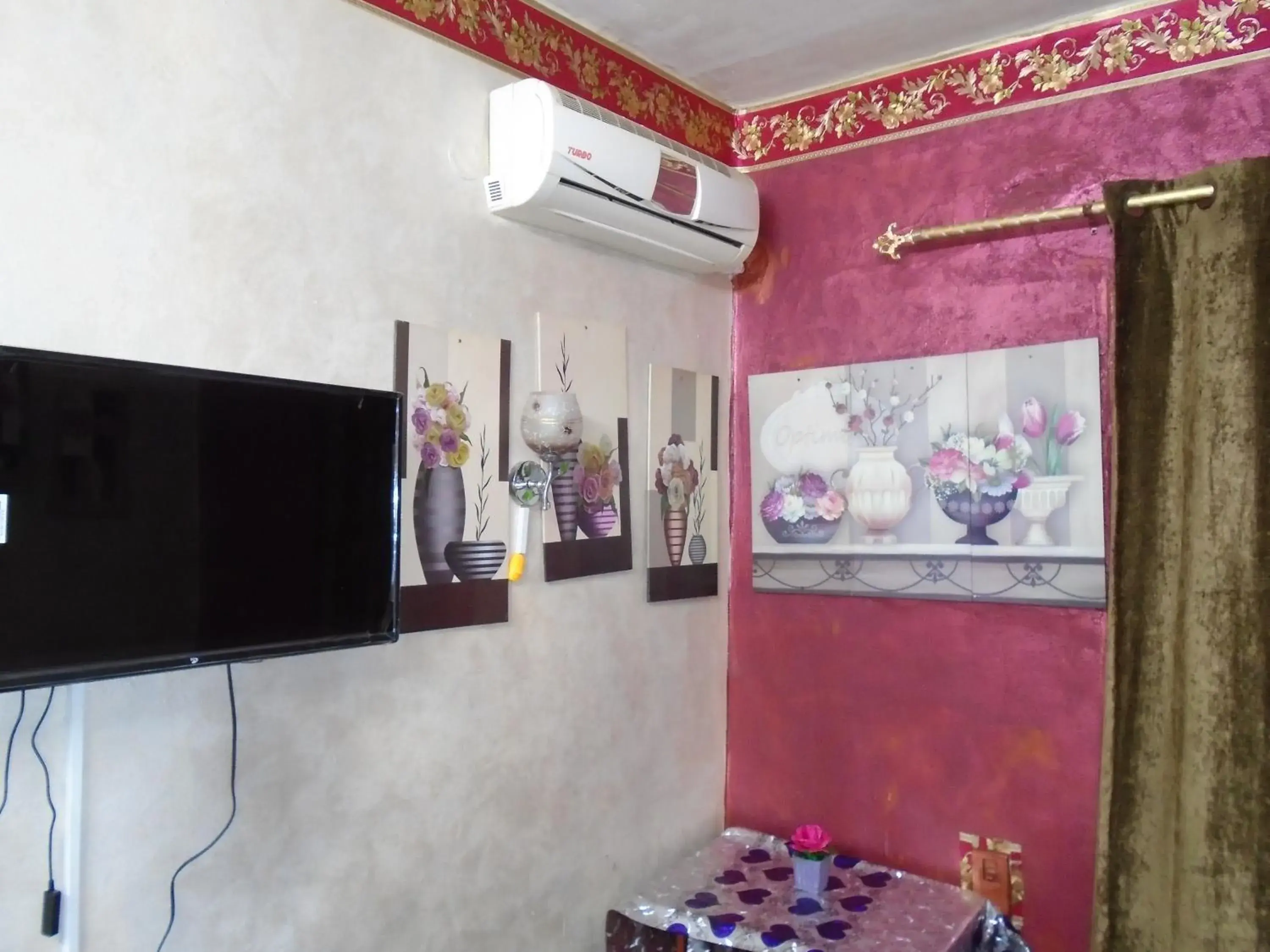 Single Room with Shared Shower and Toilet - single occupancy in City Hostel Single Room with Shared Shower and Toilet - single occupancy in City Hostel