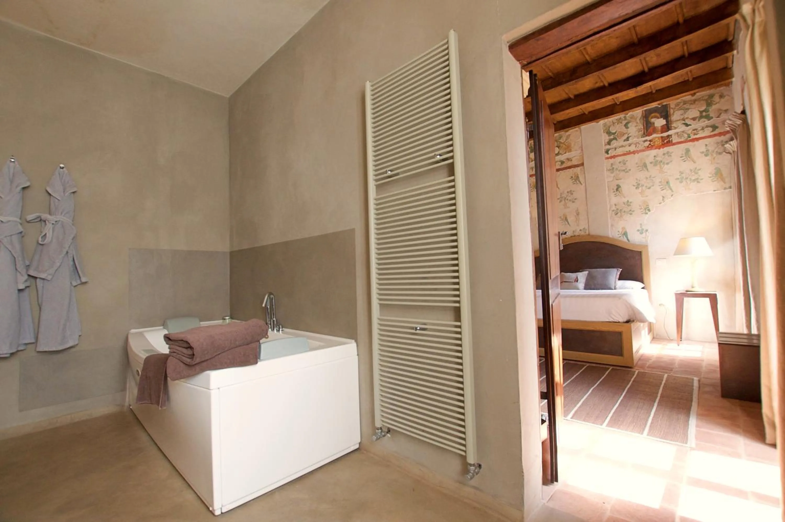 Bathroom, Bed in Hotel San Giovanni Resort