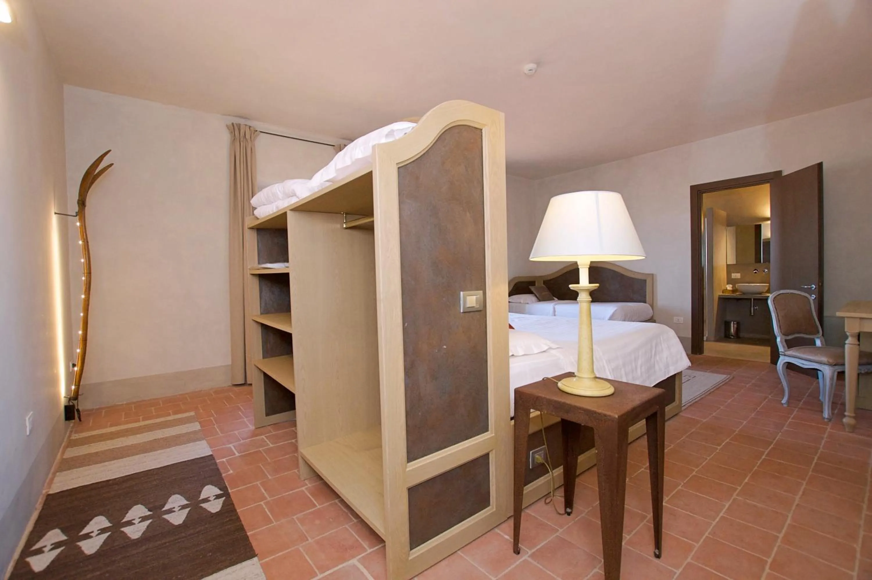 Photo of the whole room, Bed in Hotel San Giovanni Resort