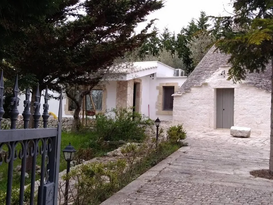 Facade/entrance in Trulli Villa Gloria