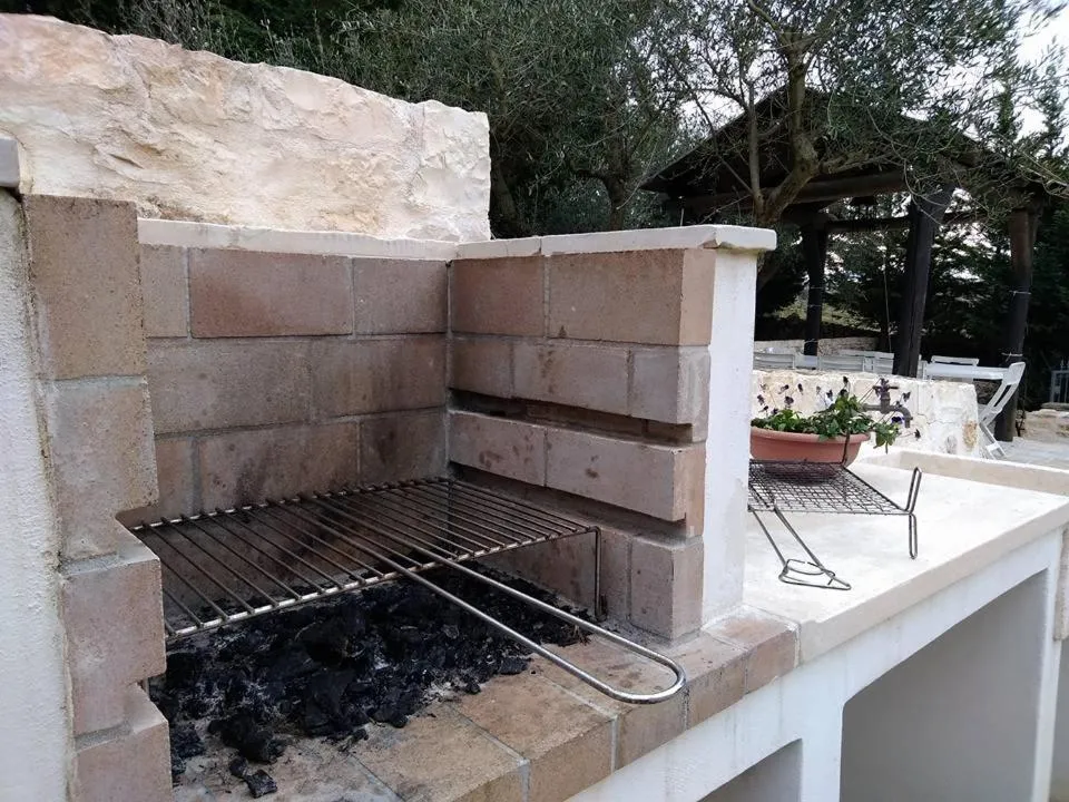BBQ facilities in Trulli Villa Gloria