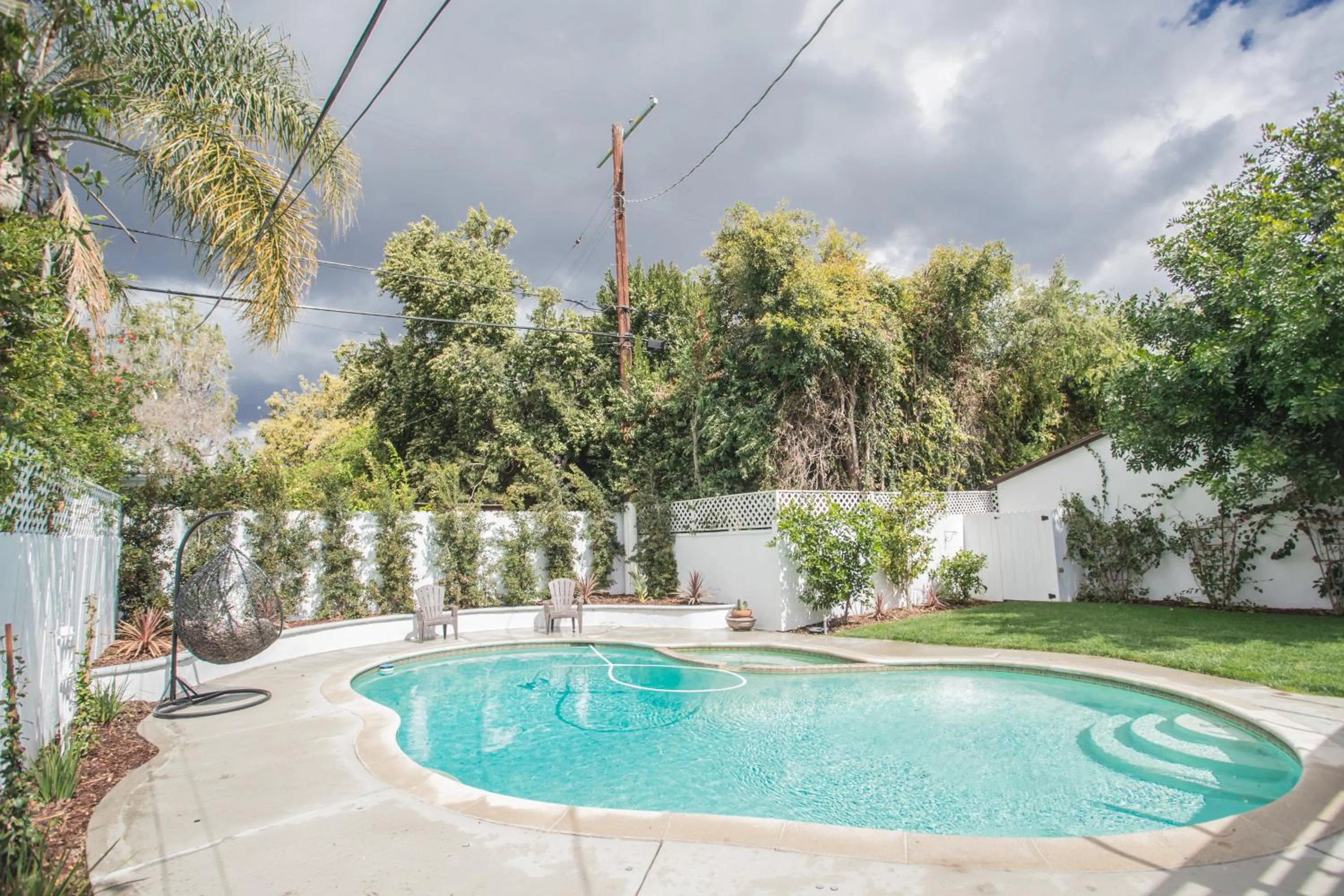 Spring in Enchanting Sherman Oaks Home With Pool permit #HSR two five zero zero 3222