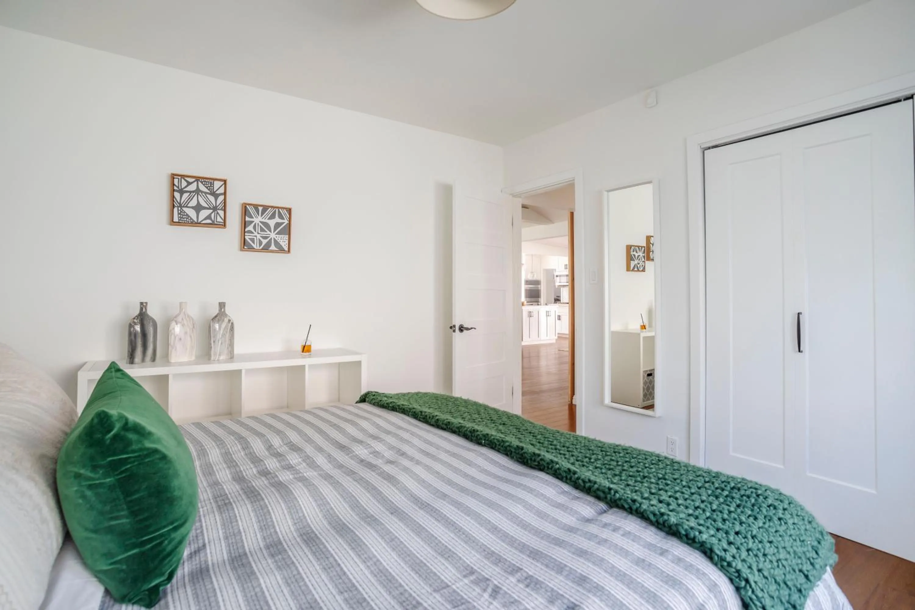 Bed in Enchanting Sherman Oaks Home With Pool permit #HSR two five zero zero 3222