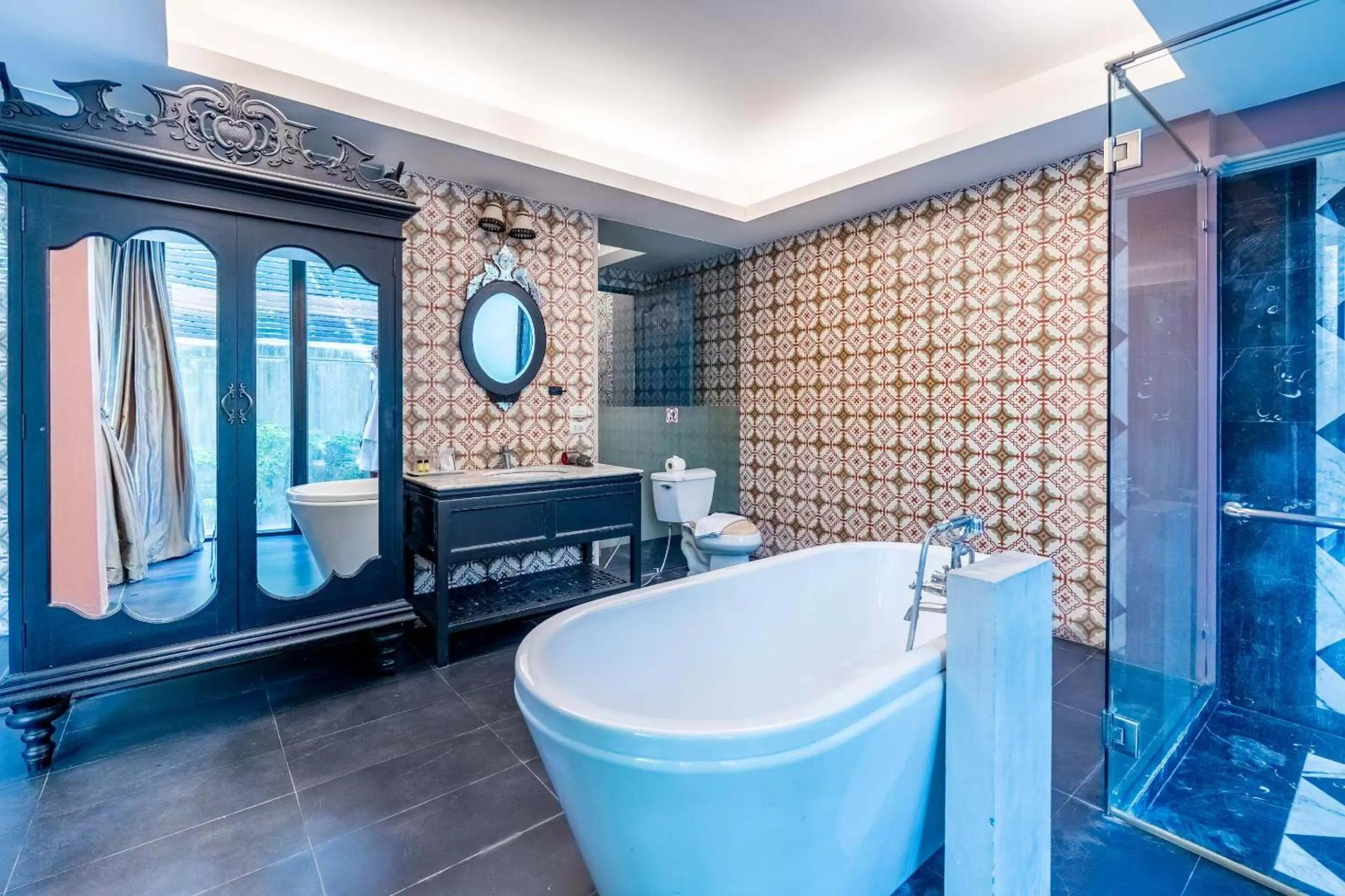 Bath in See Sea Villa Phuket SHA