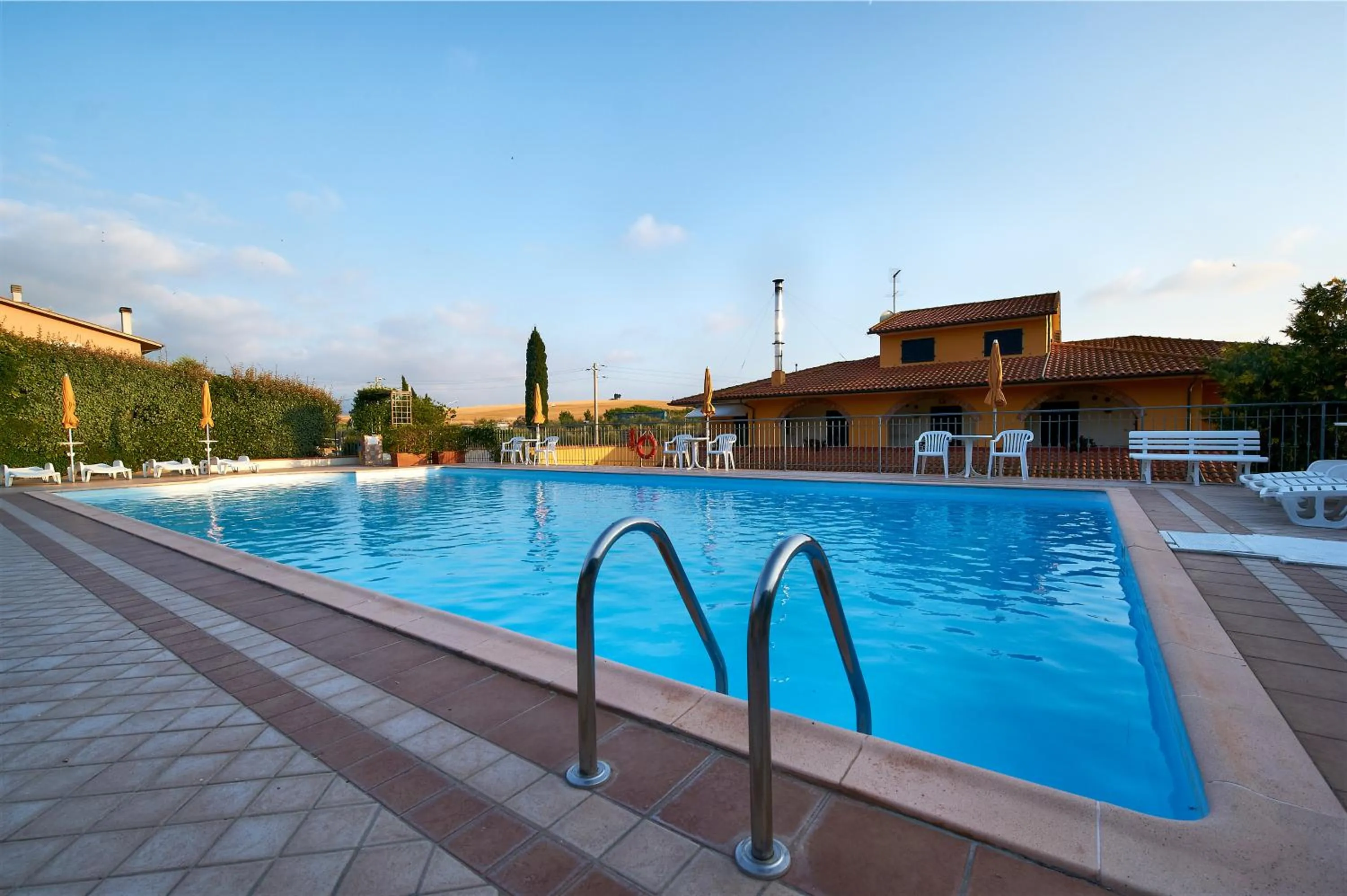 Swimming pool in Locanda La Gozzetta