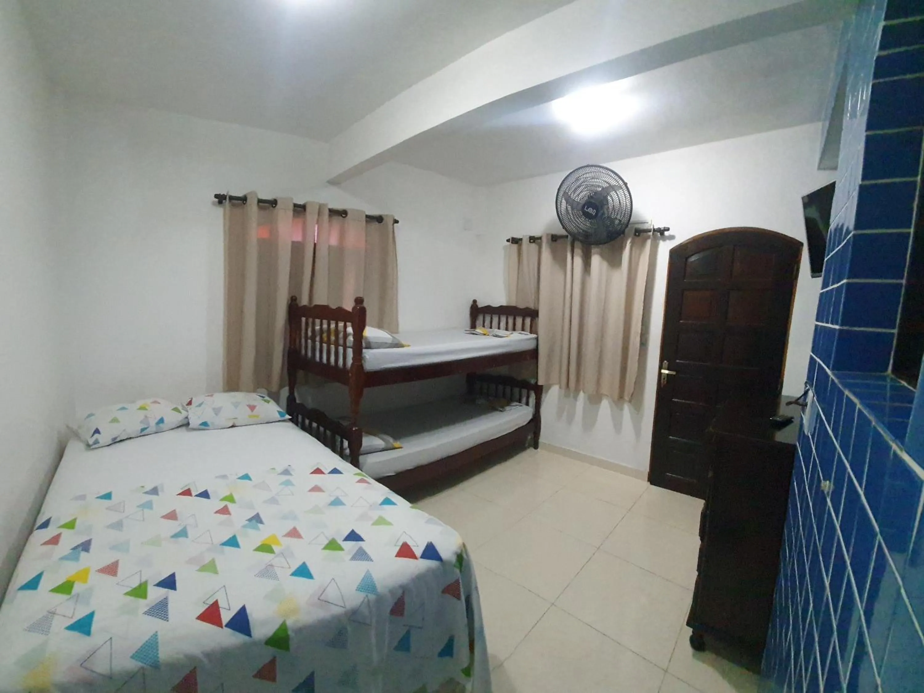 Quadruple Room with Private Bathroom in Pousada Fonseca