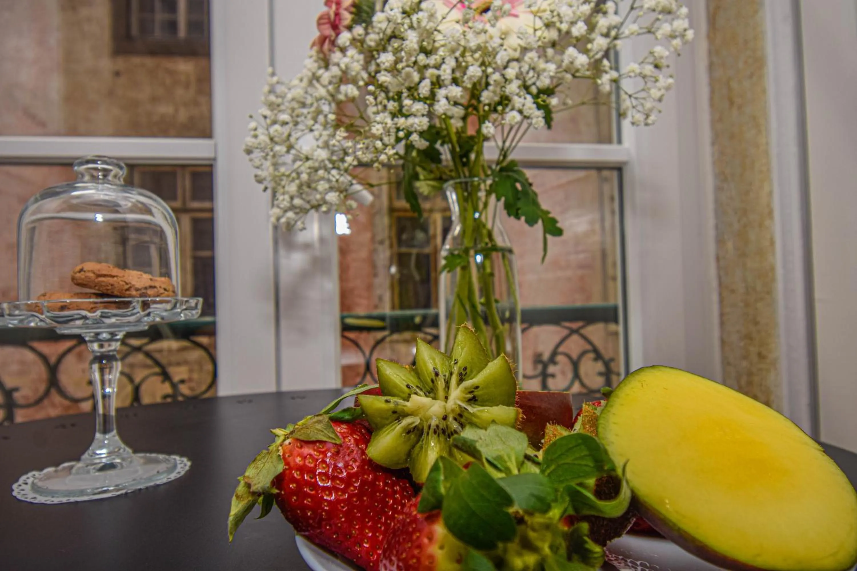 Food and drinks in B in B Lisbon Downtown Suites