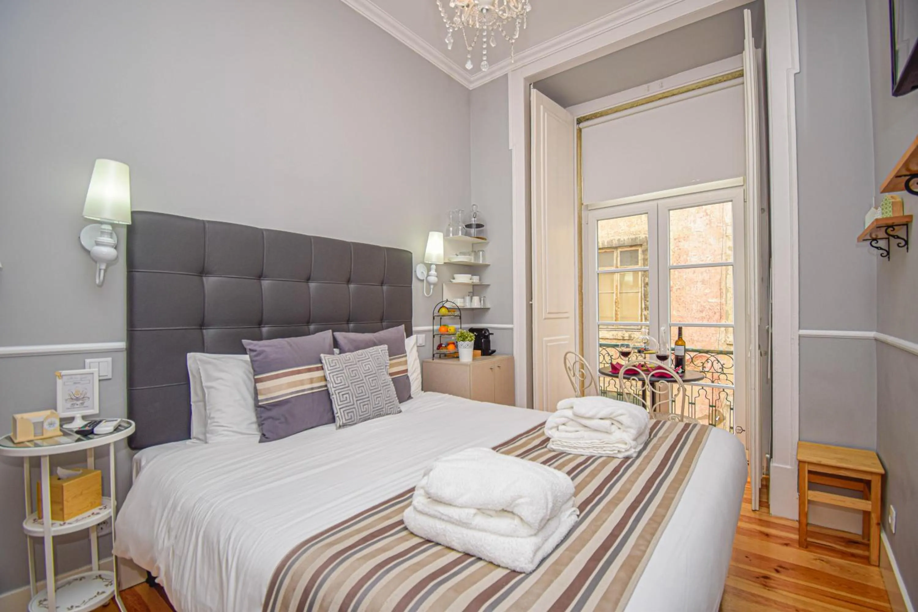 Bed in B in B Lisbon Downtown Suites