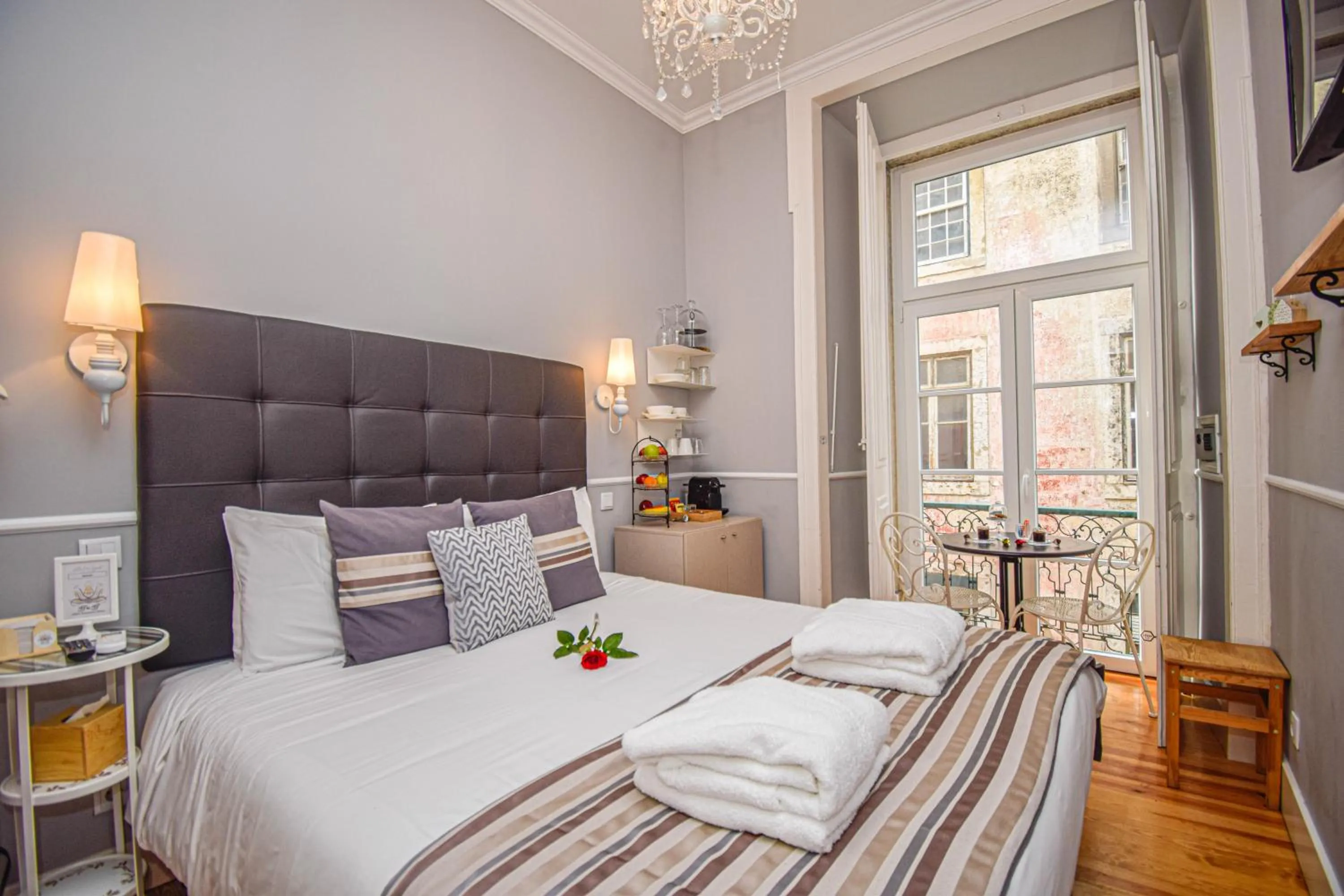 Bed in B in B Lisbon Downtown Suites