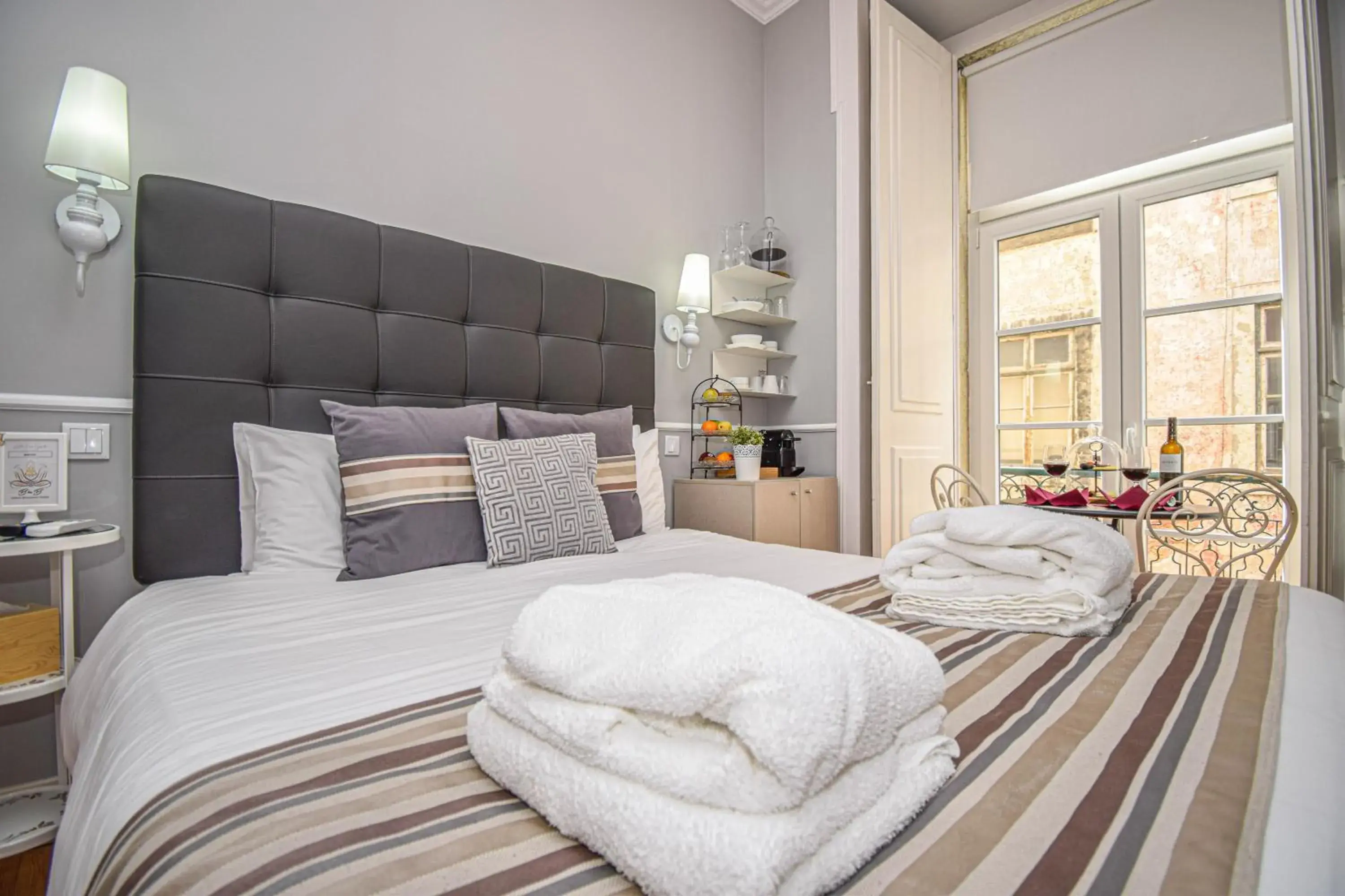 Deluxe Queen Suite in B in B Lisbon Downtown Suites Deluxe Queen Suite in B in B Lisbon Downtown Suites