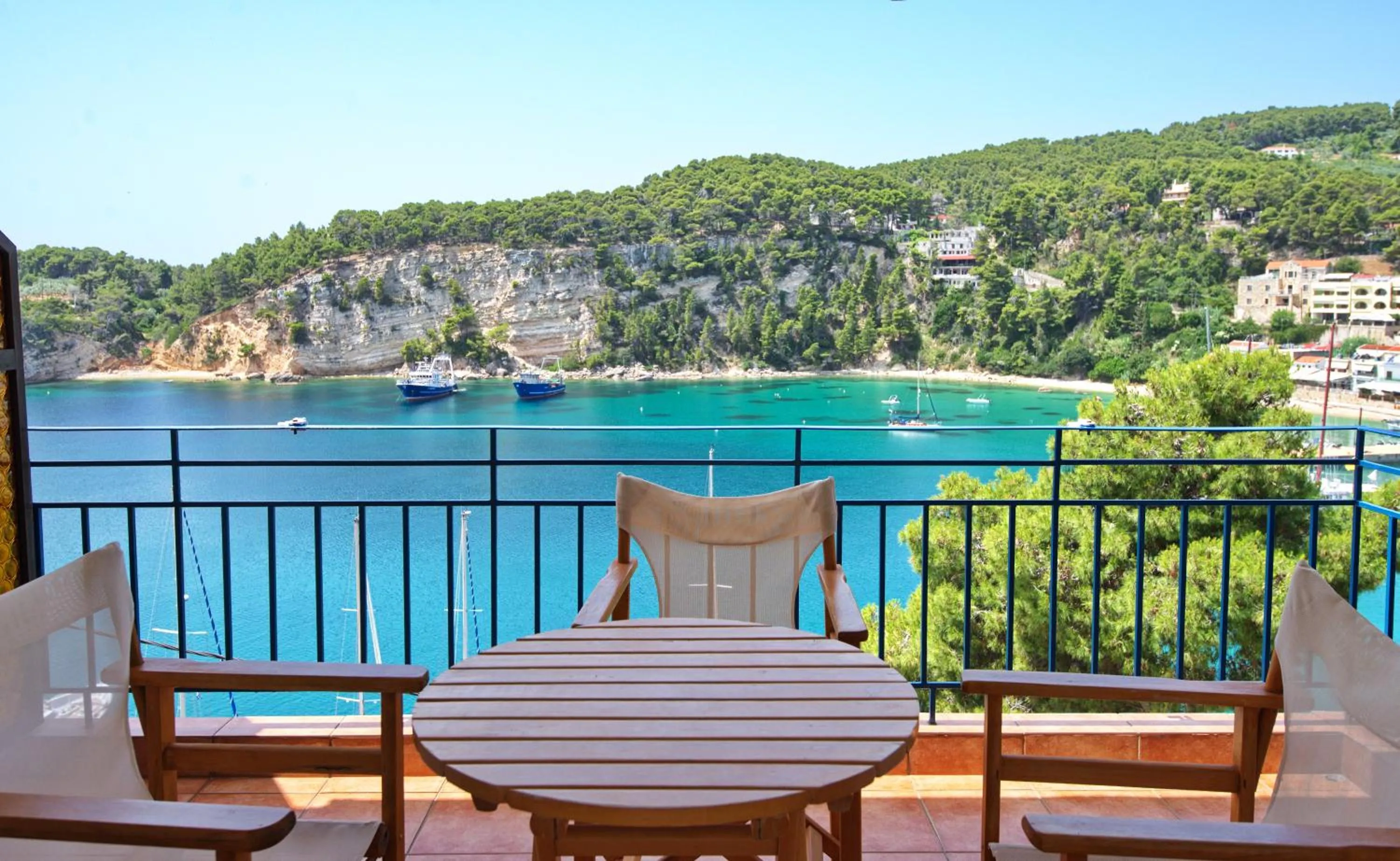 Kavos Hotel