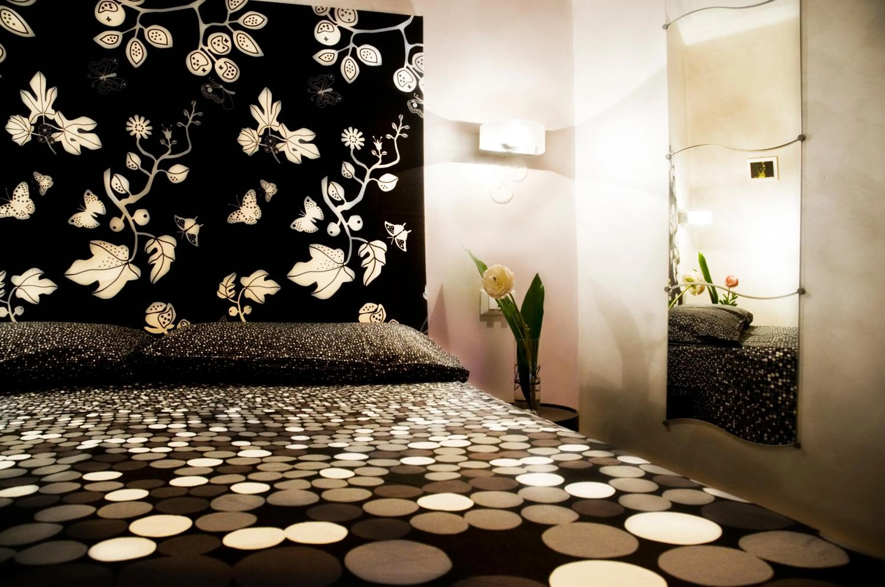 Decorative detail, Bed in Domus Diana