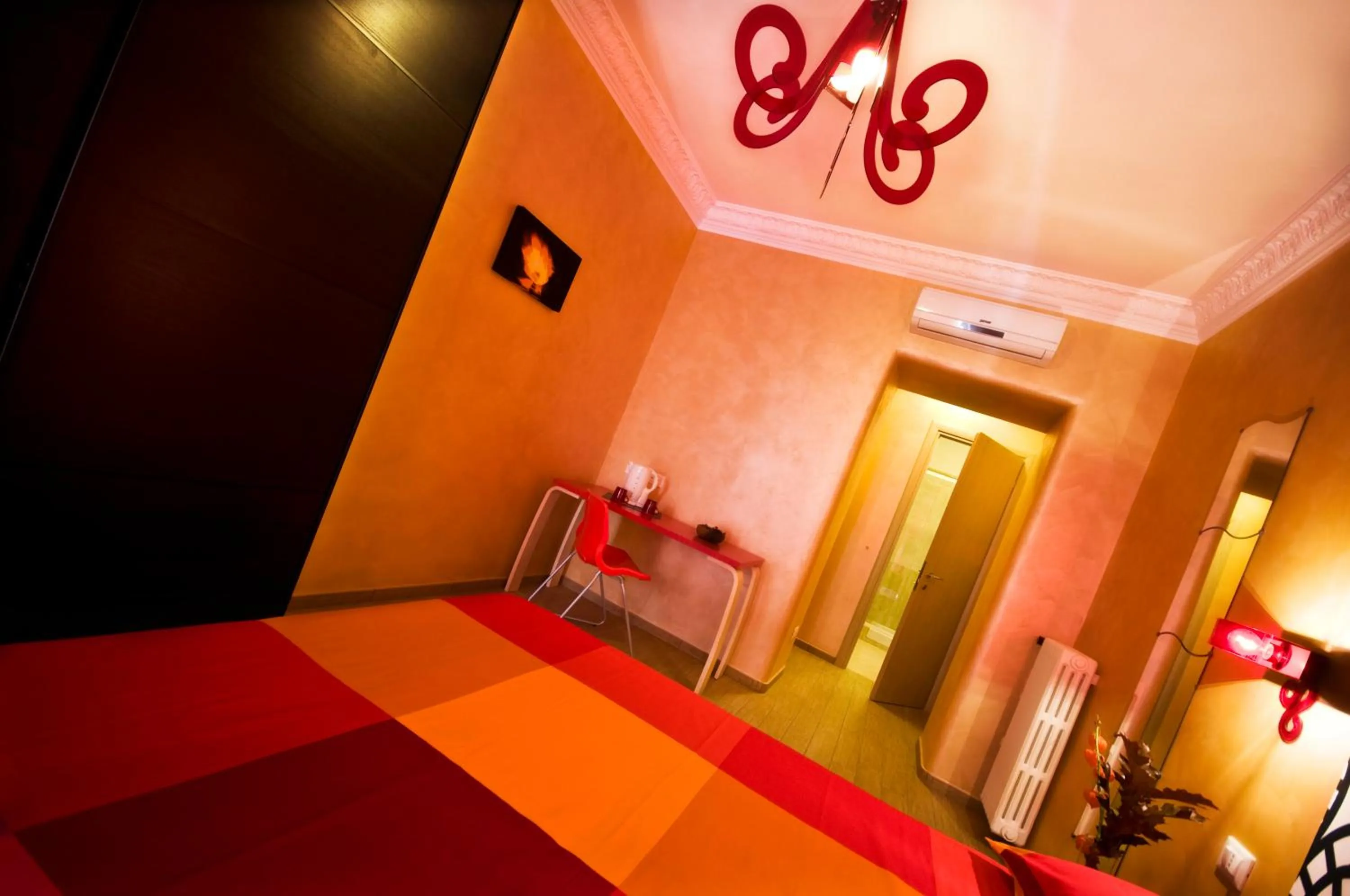 Photo of the whole room, Bed in Domus Diana