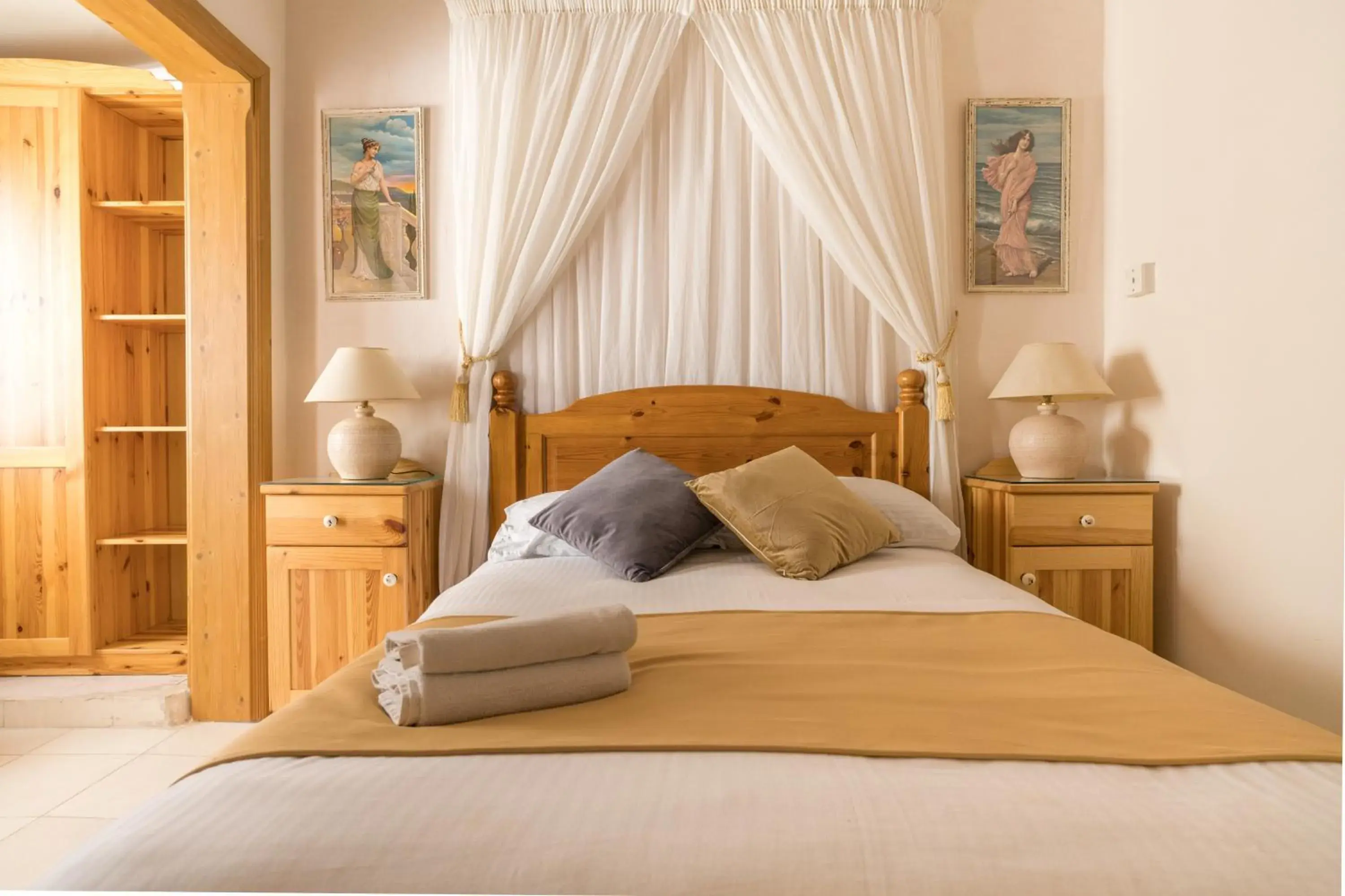 Bed in Lantern Guest House Bed in Lantern Guest House