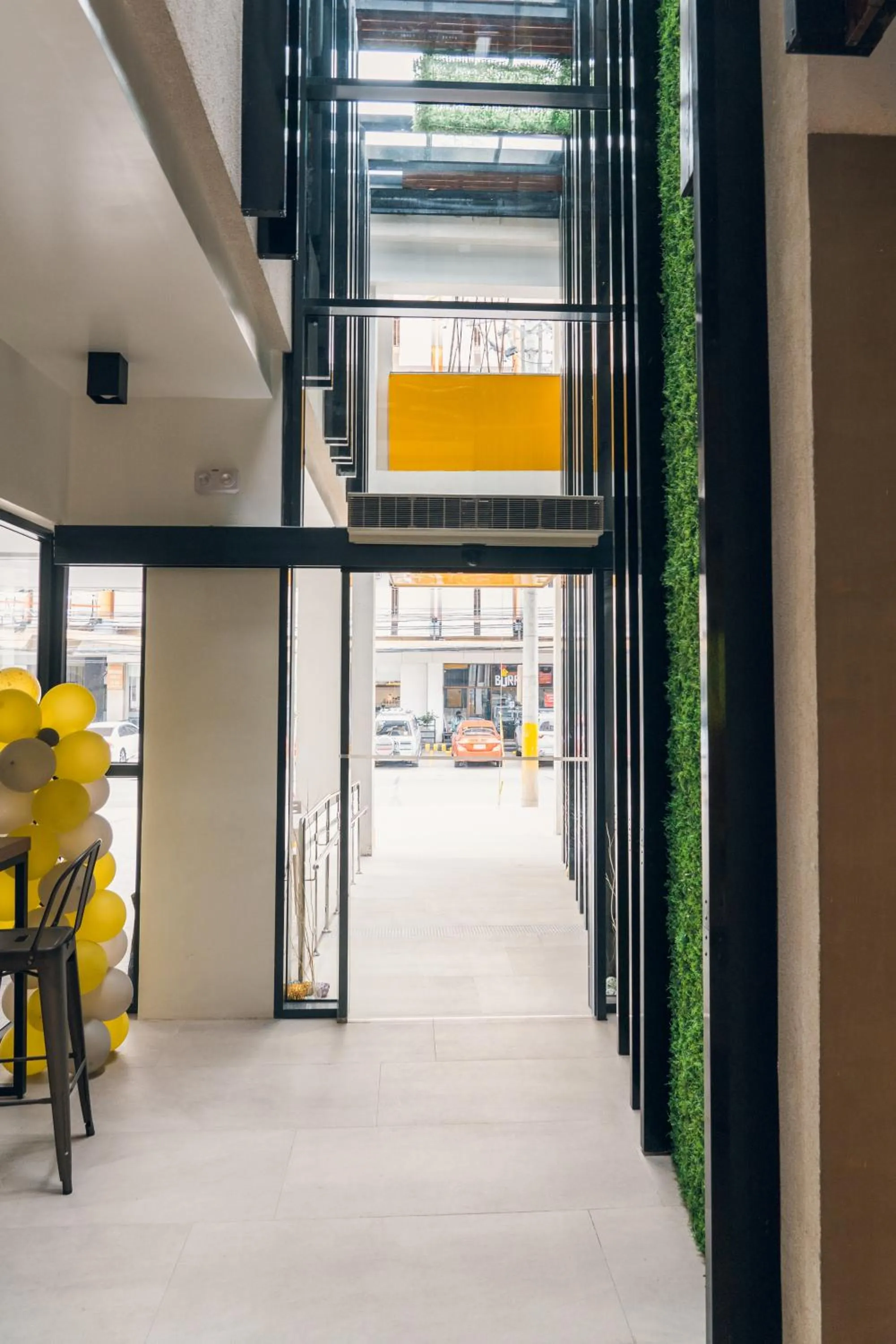 Facade/entrance in Yello! Hotel