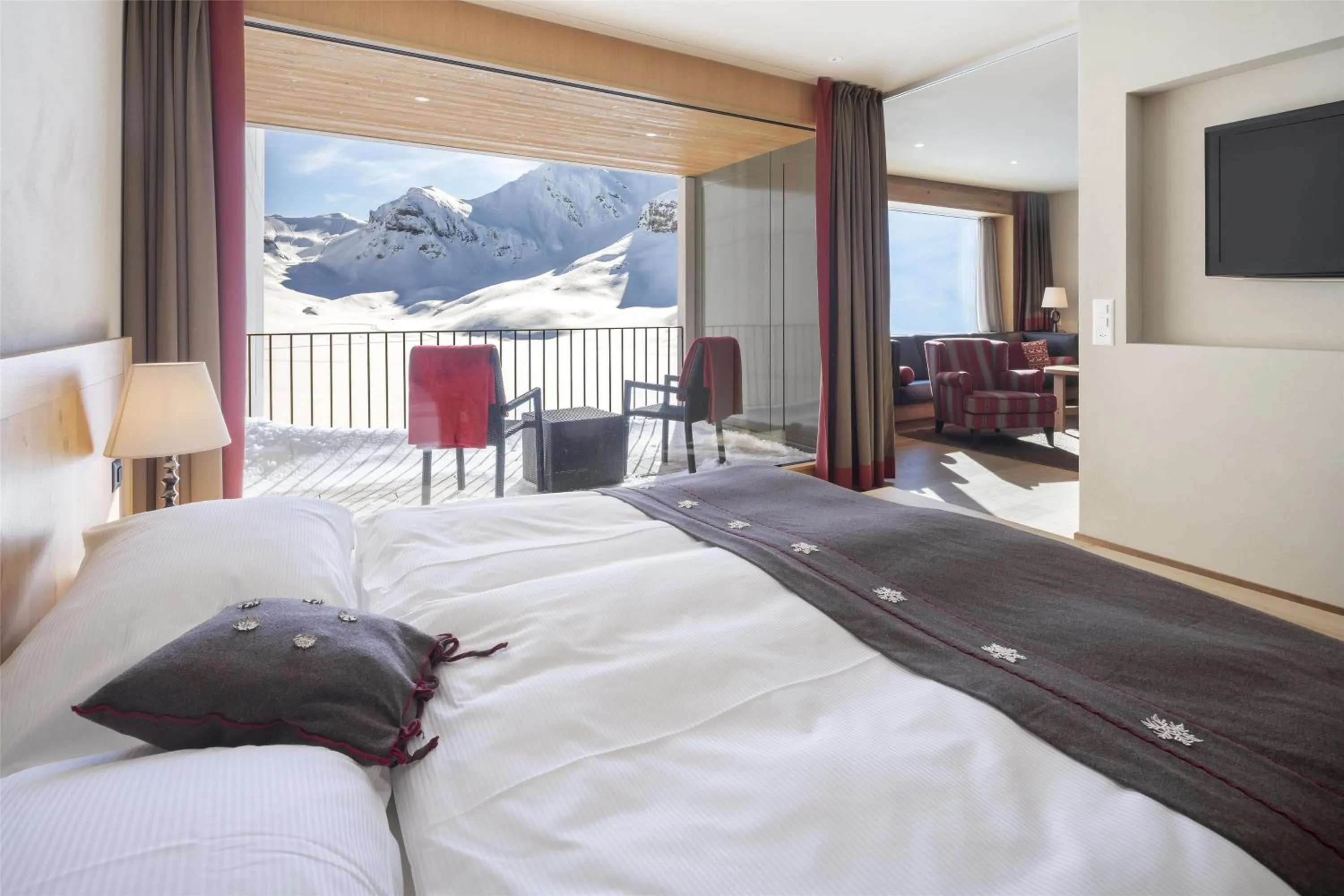View (from property/room), Bed in Frutt Mountain Resort