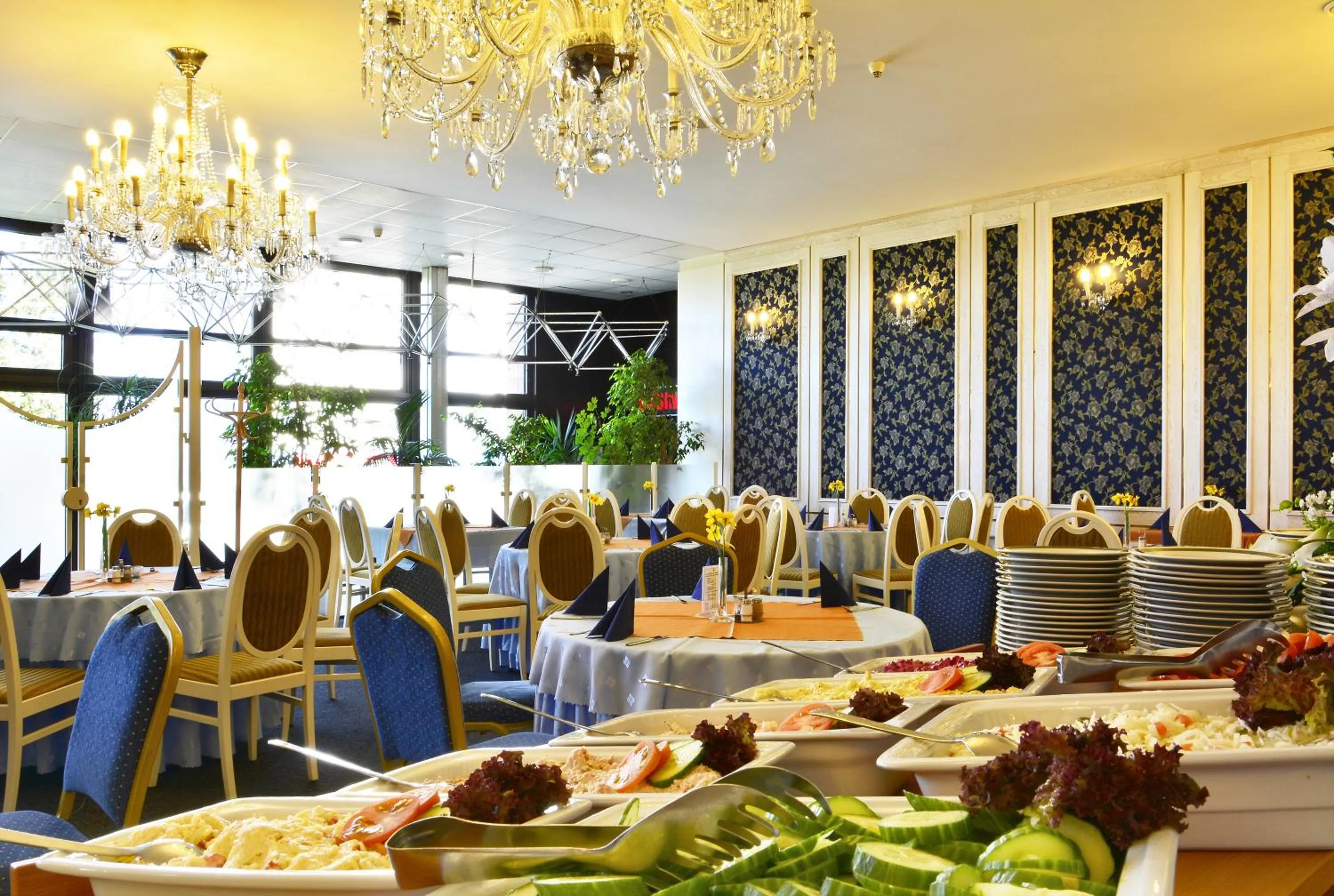 Restaurant/places to eat in Hotel Olympik