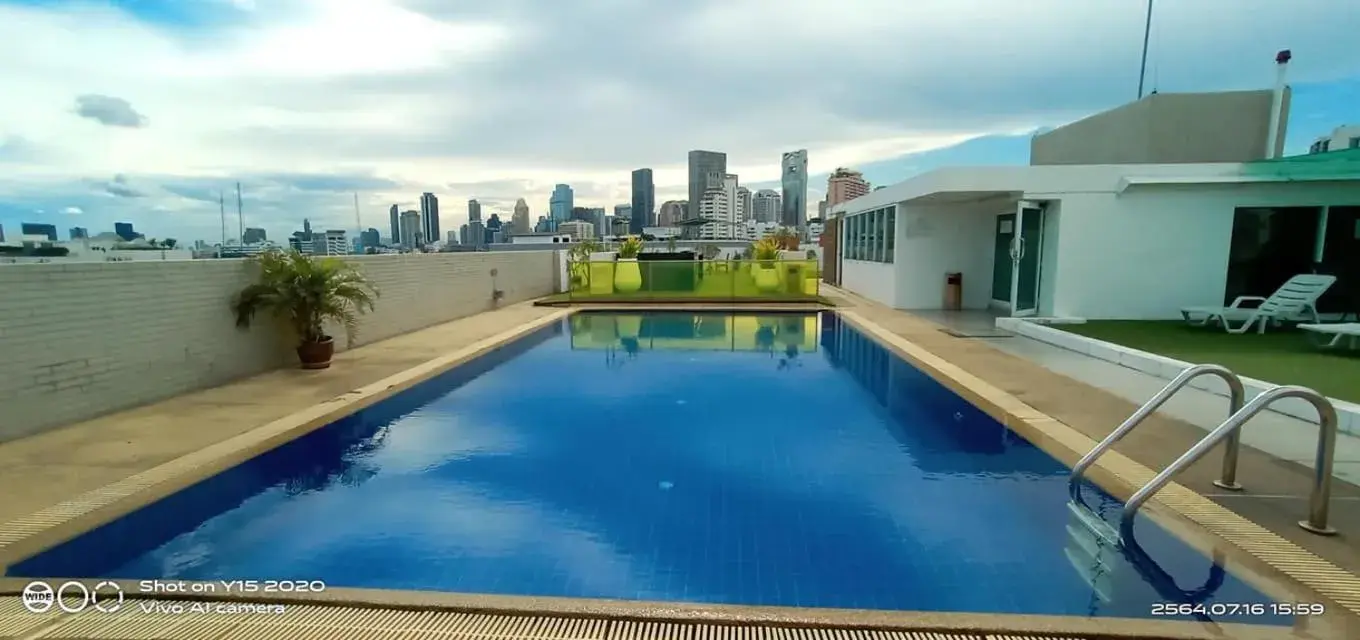 Swimming pool in The Tivoli Hotel Swimming pool in The Tivoli Hotel