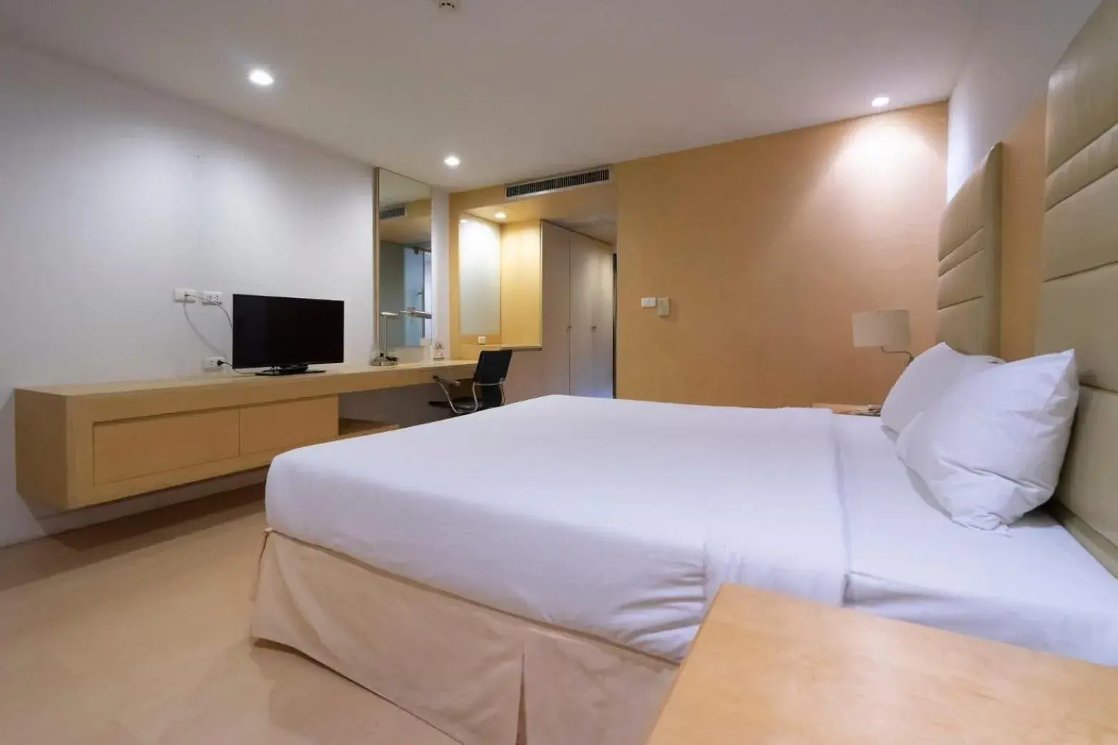 Bed in The Tivoli Hotel Bed in The Tivoli Hotel