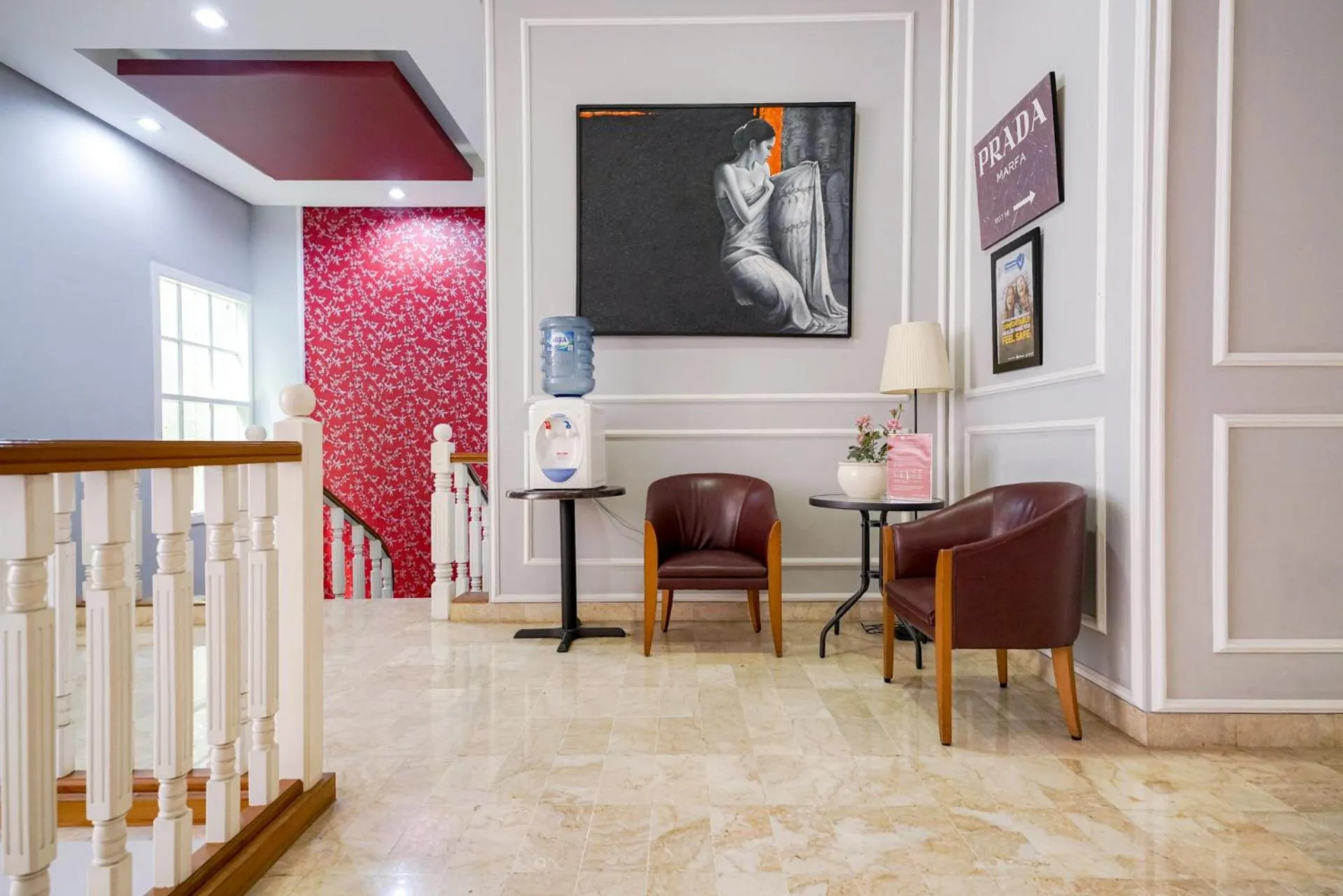 Lobby or reception in RedDoorz Premium near RS Pondok Indah