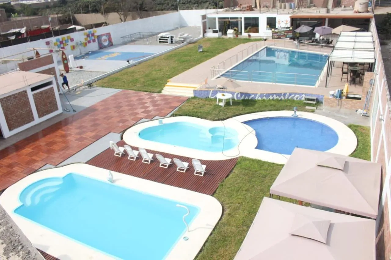 Swimming pool in Los Cuchimilcos Chancay