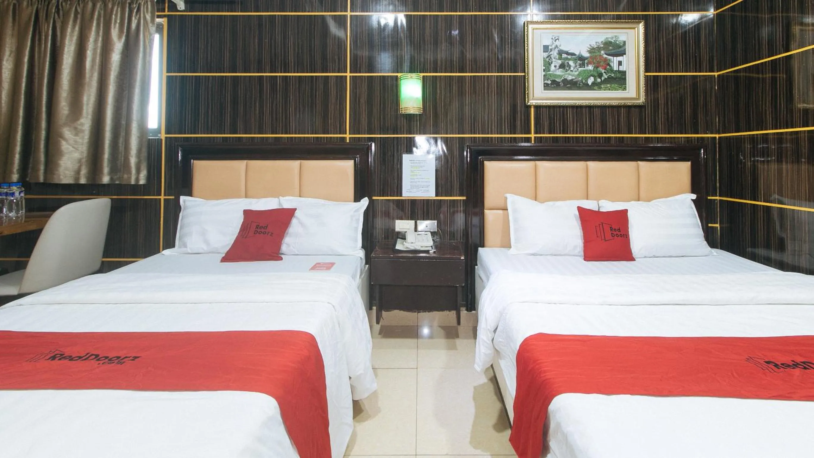 Bed in RedDoorz at Winter Hotel Araneta