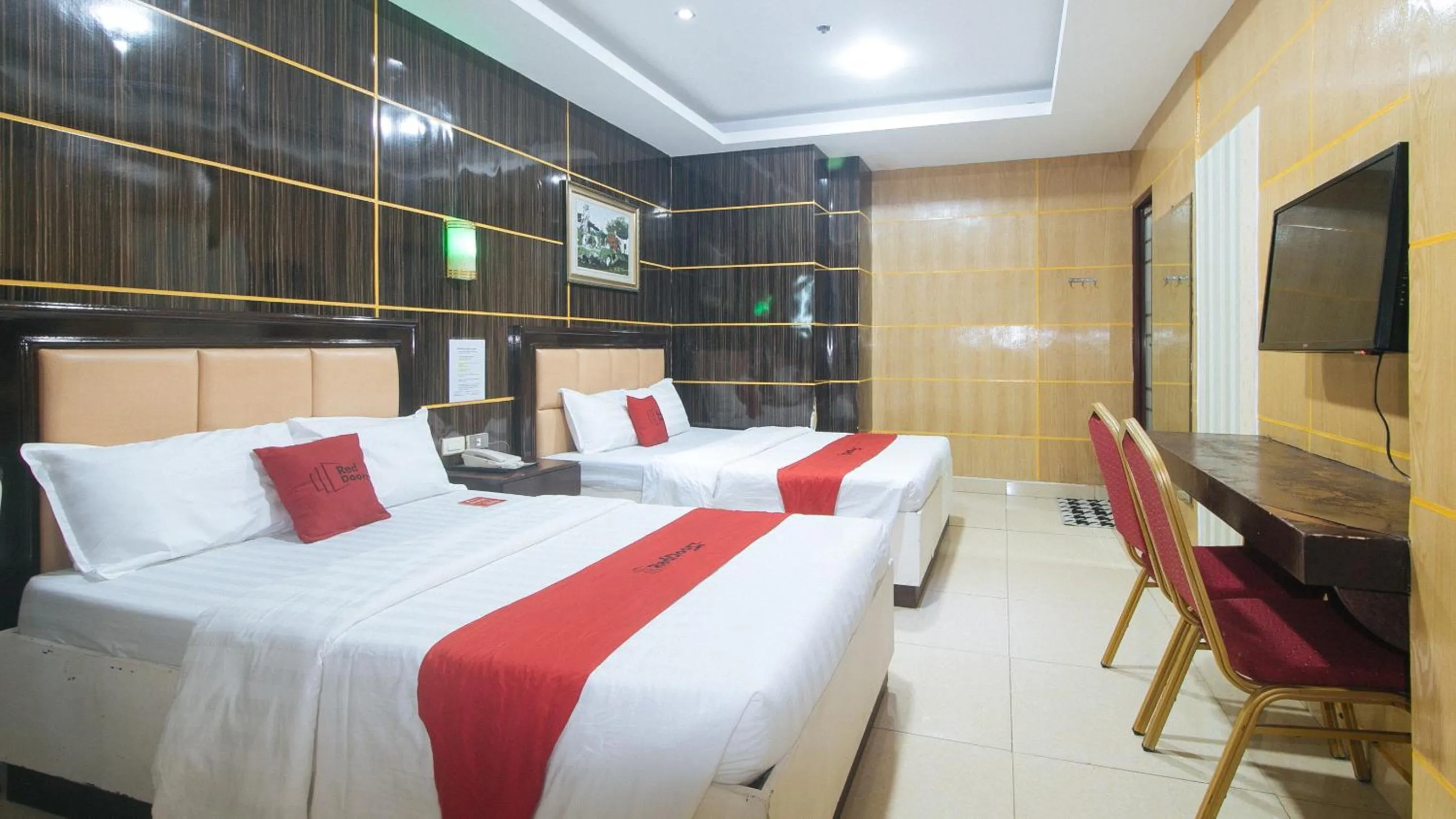 Bed in RedDoorz at Winter Hotel Araneta