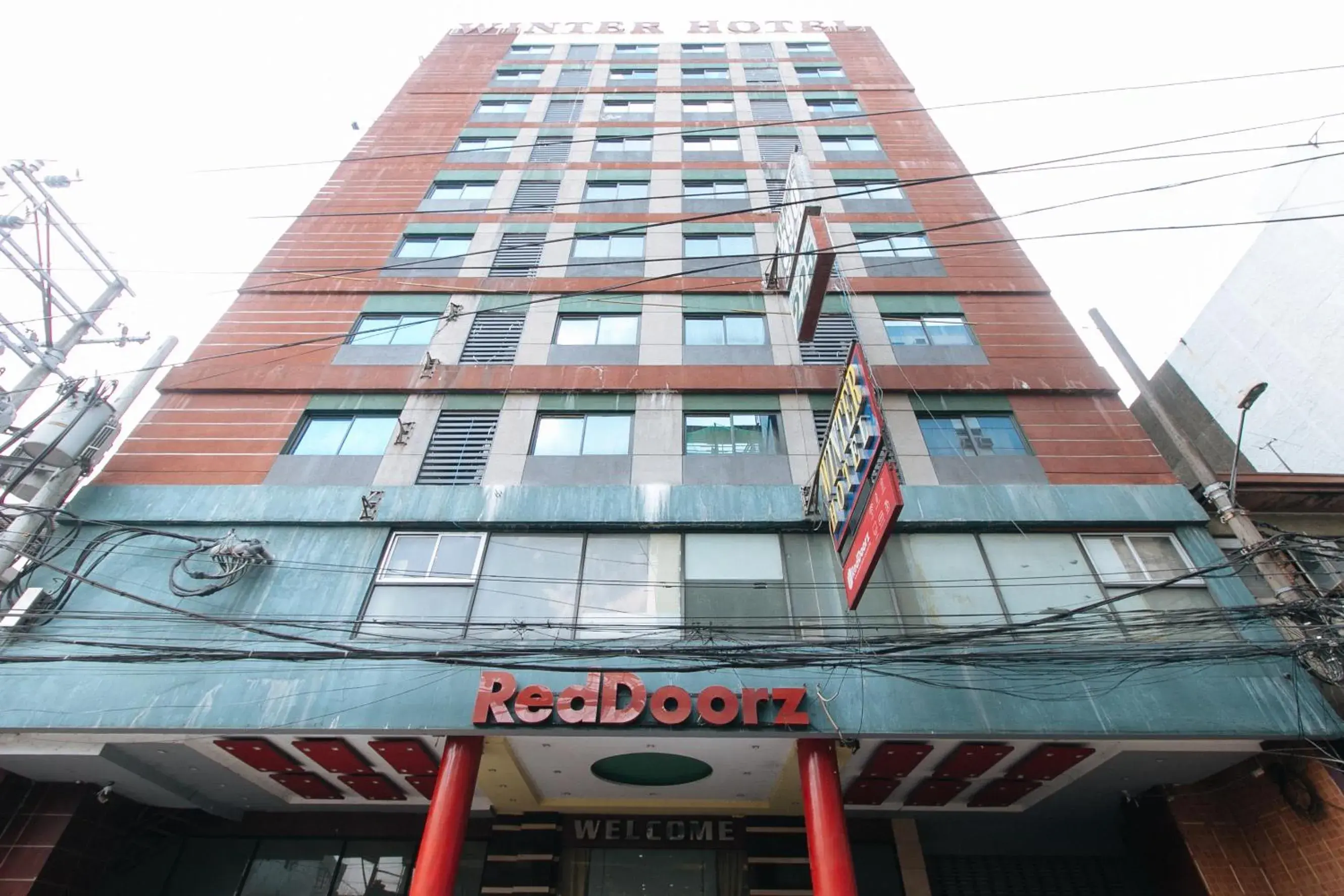 Property building in RedDoorz at Winter Hotel Araneta Property building in RedDoorz at Winter Hotel Araneta