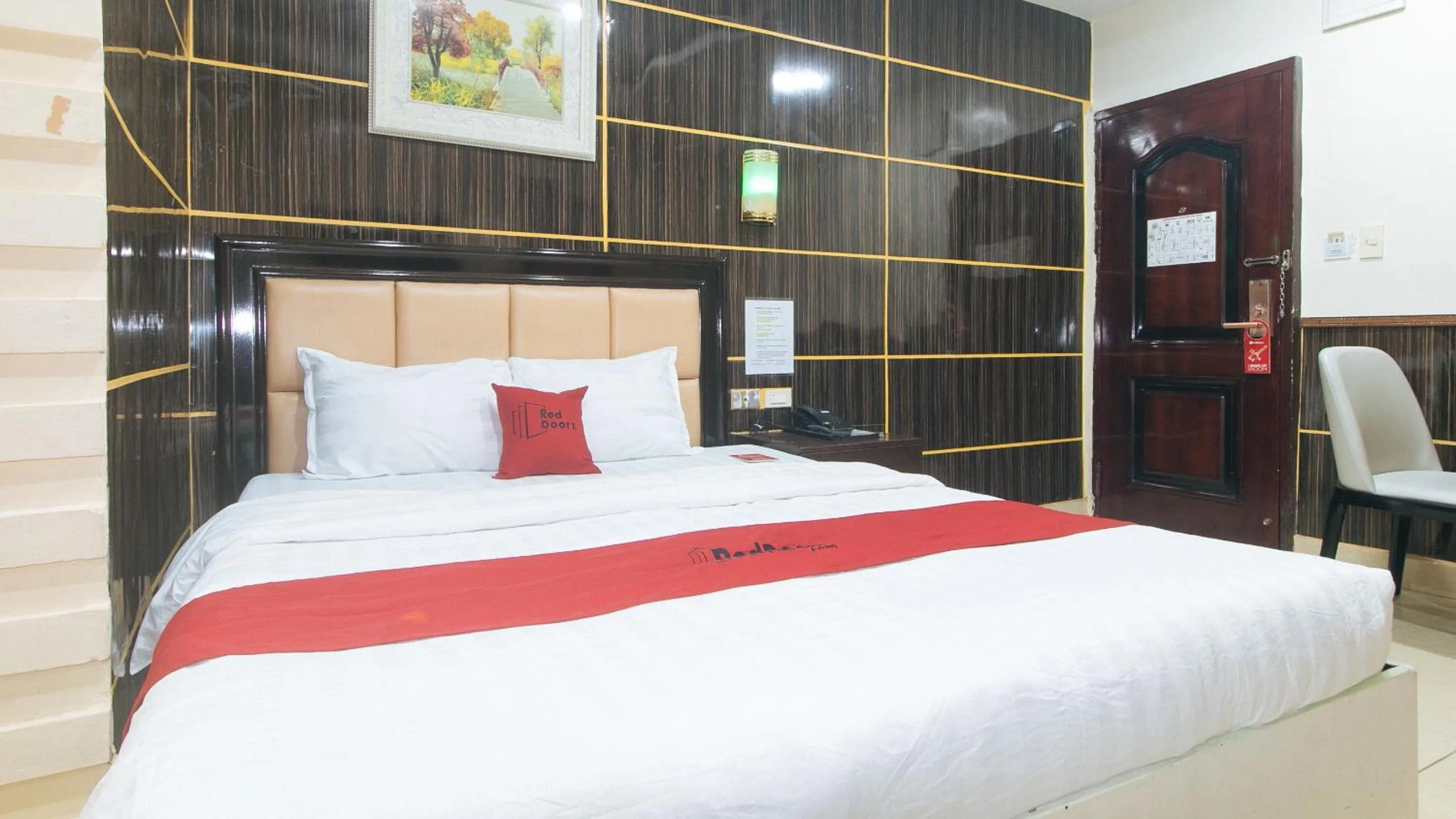 Bed in RedDoorz at Winter Hotel Araneta