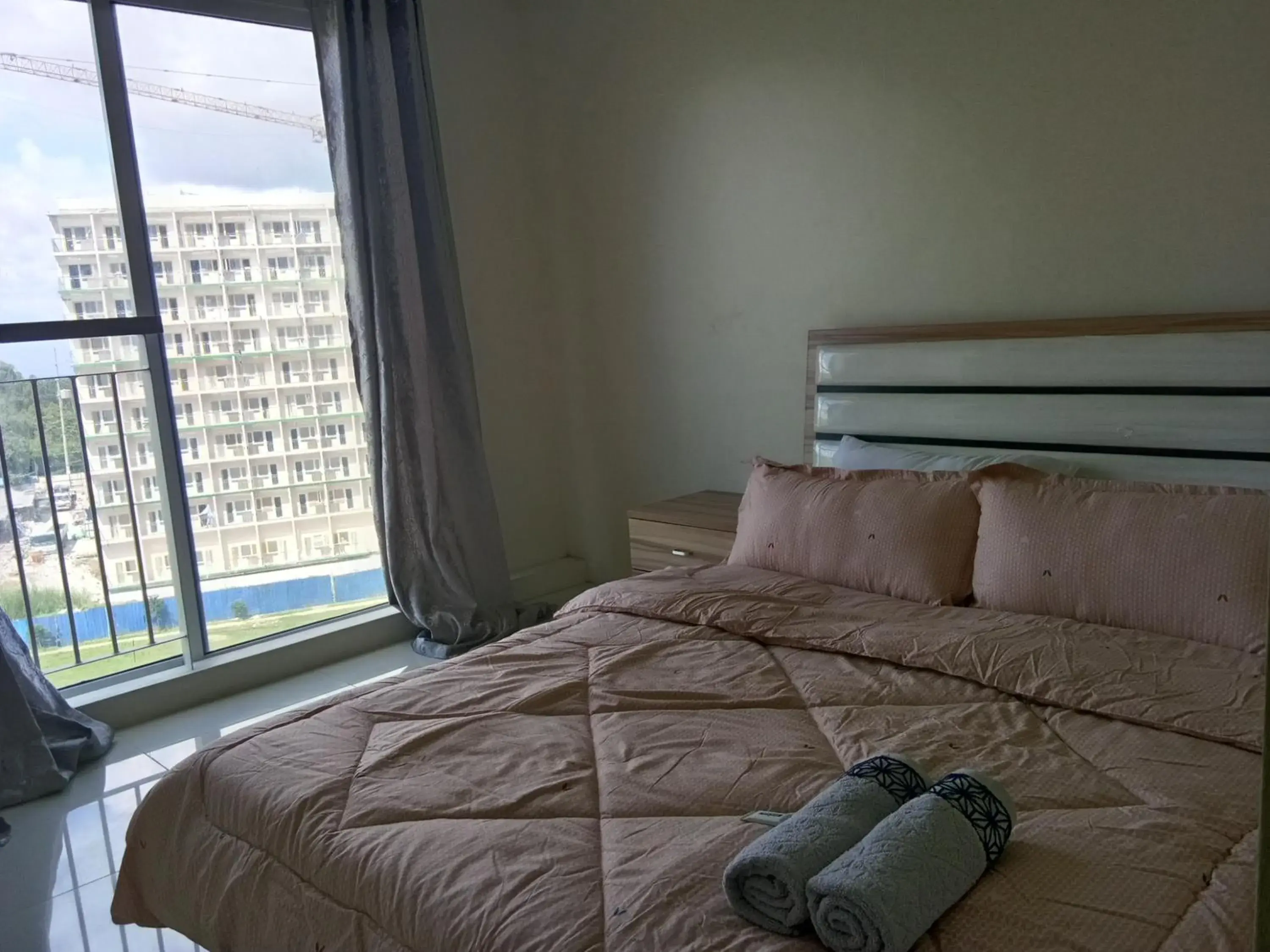 Bed in Wind Residences by SMCo Bed in Wind Residences by SMCo