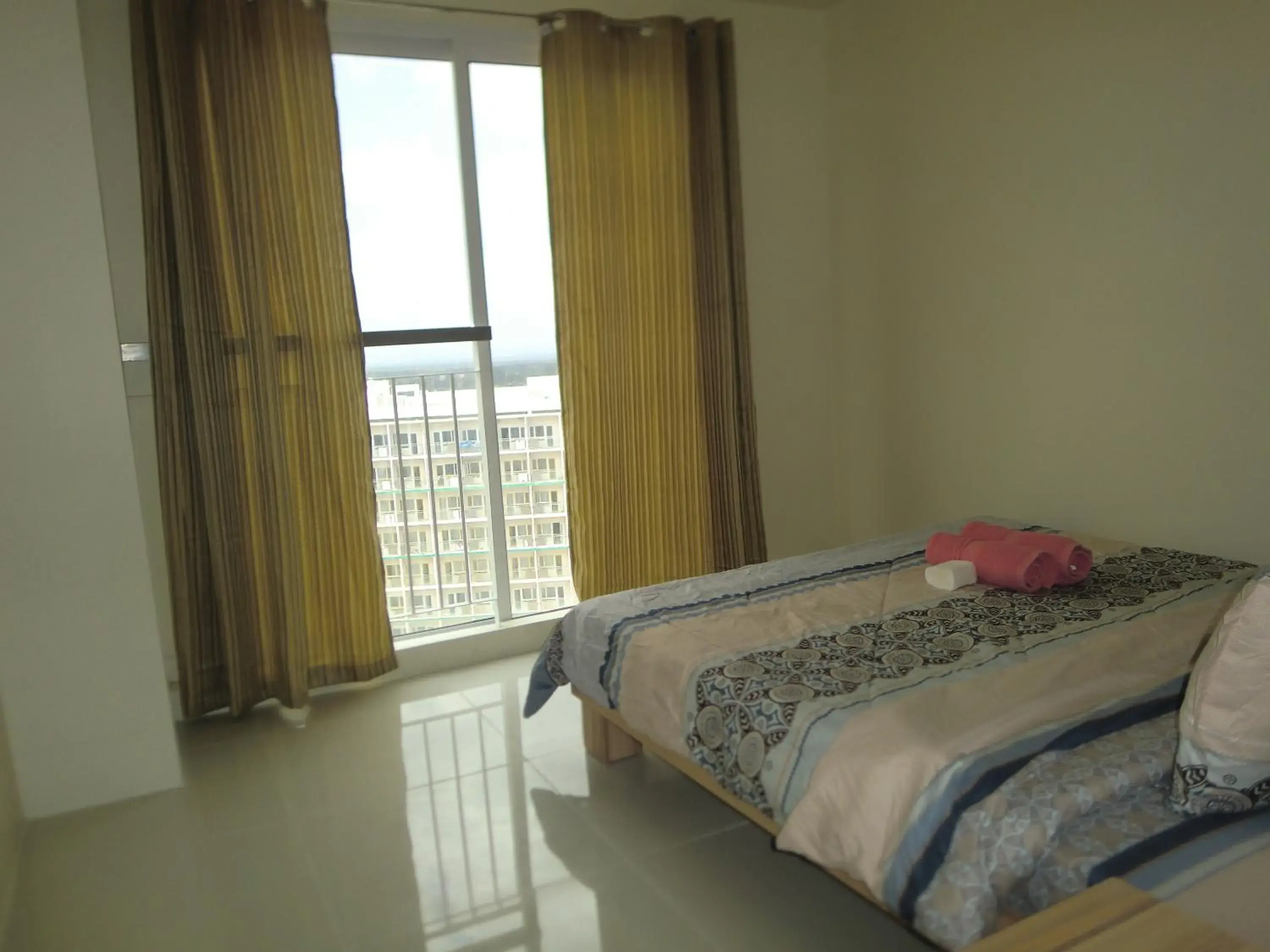 Bed in Wind Residences by SMCo Bed in Wind Residences by SMCo