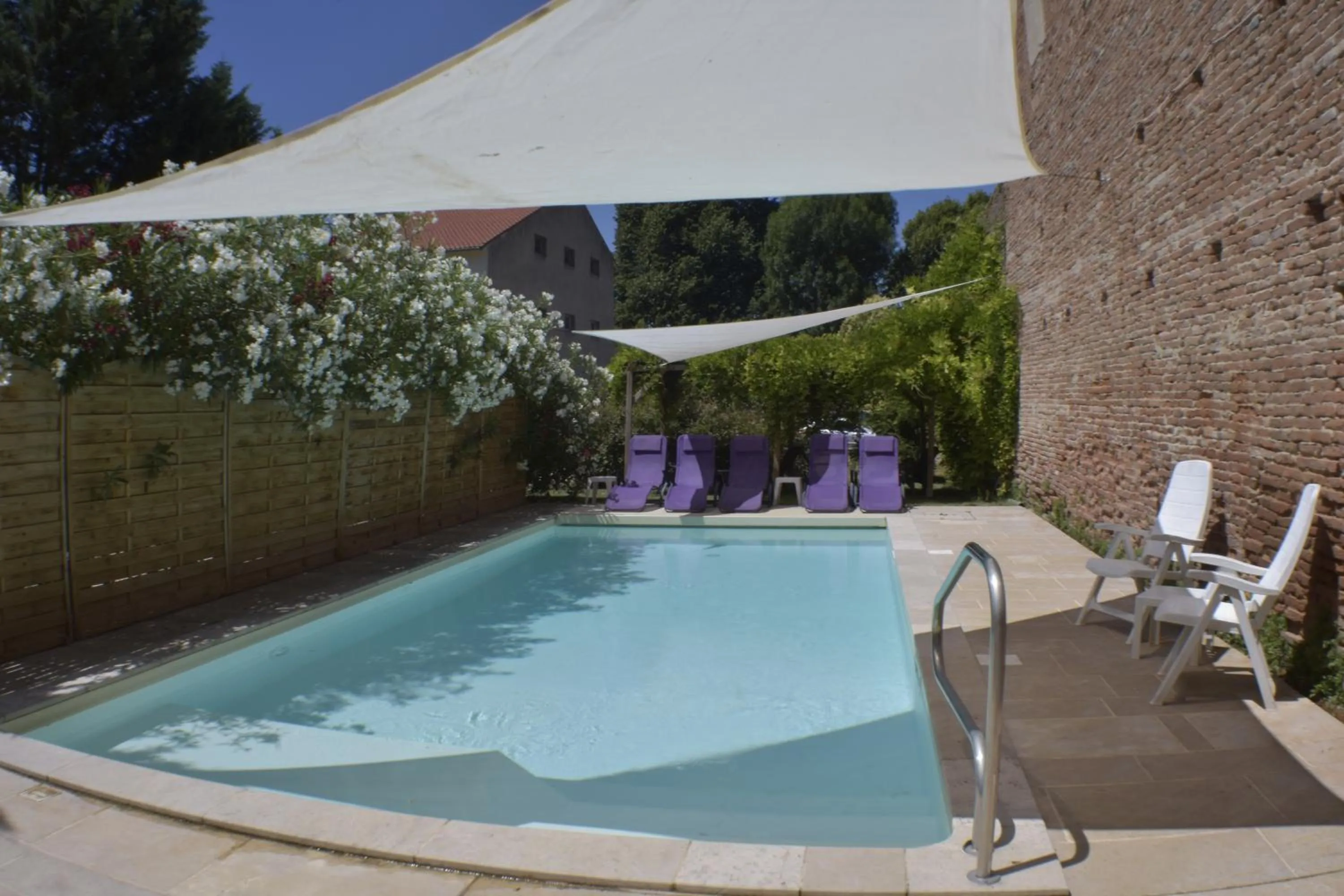 Swimming pool in L'Armateur