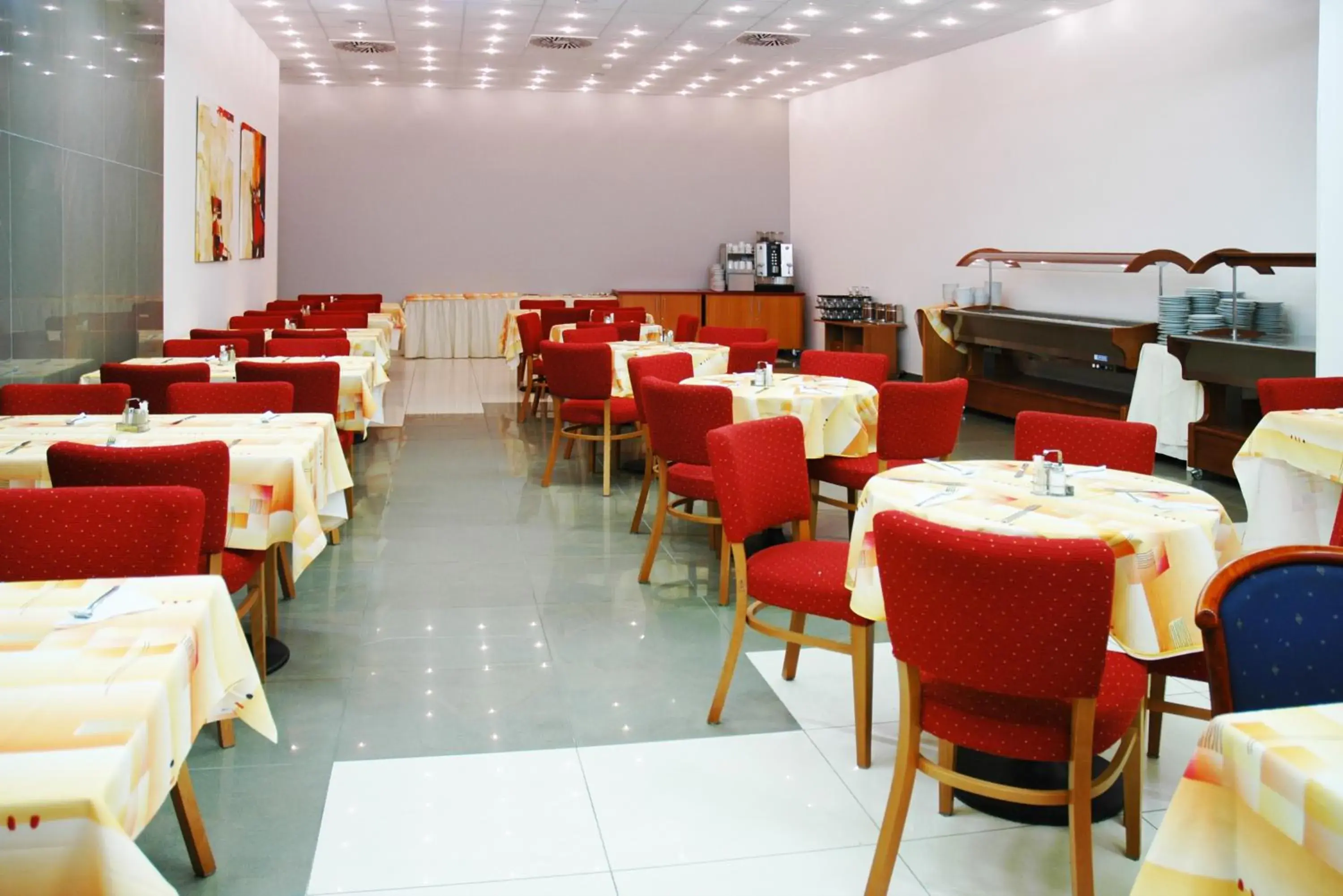 Restaurant/places to eat in Olympik Artemis Restaurant/places to eat in Olympik Artemis