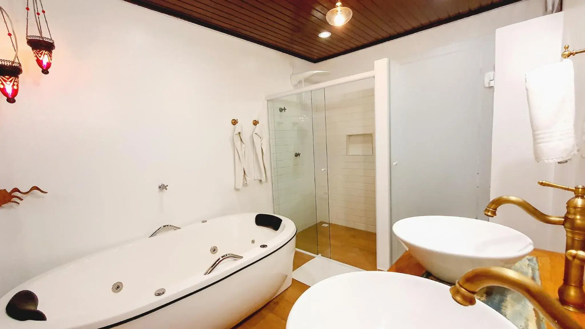 Queen Suite with Spa Bath in Pousada Pura Vida Maresias Queen Suite with Spa Bath in Pousada Pura Vida Maresias