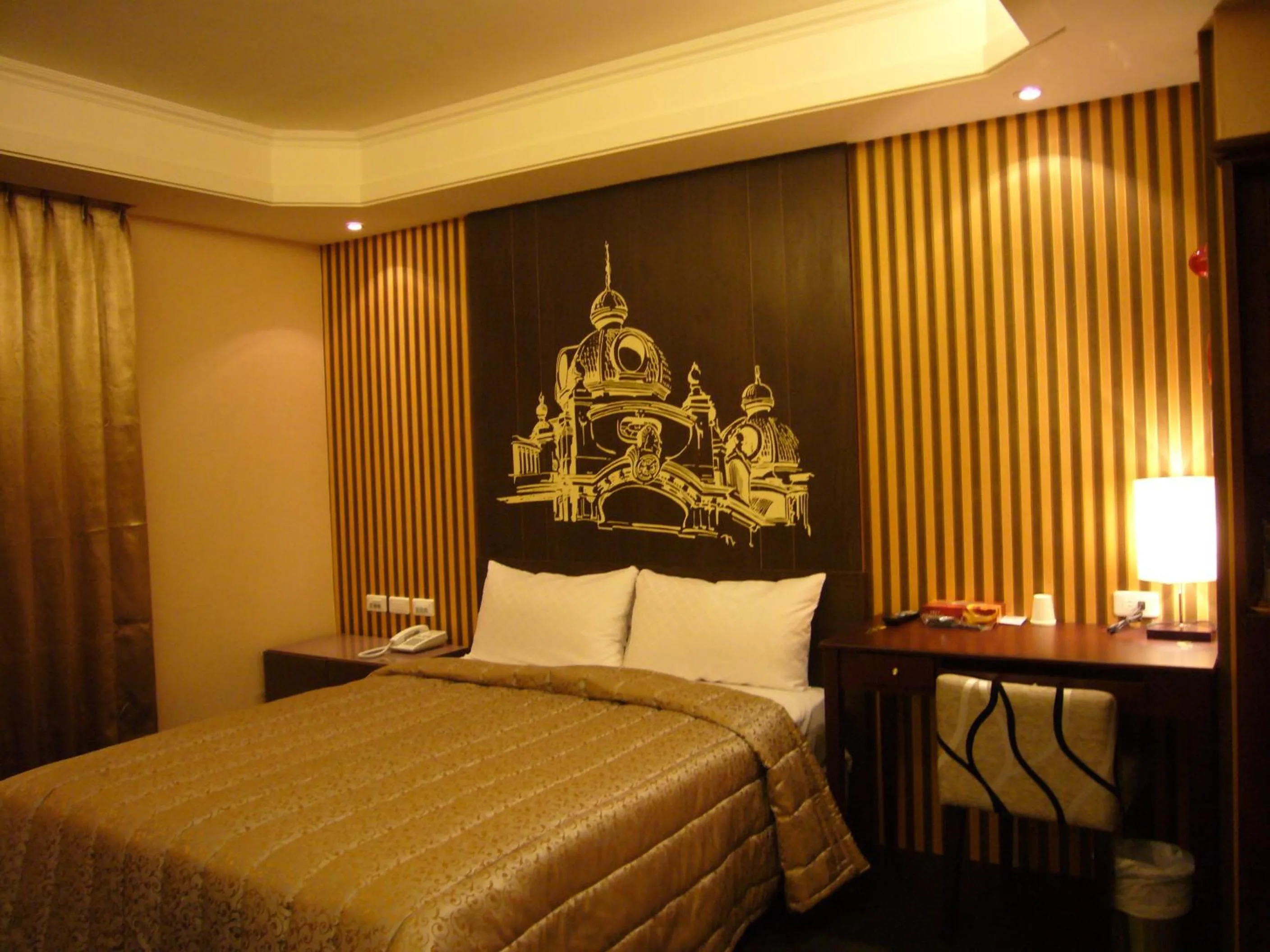 Windmill Fashion Hotel