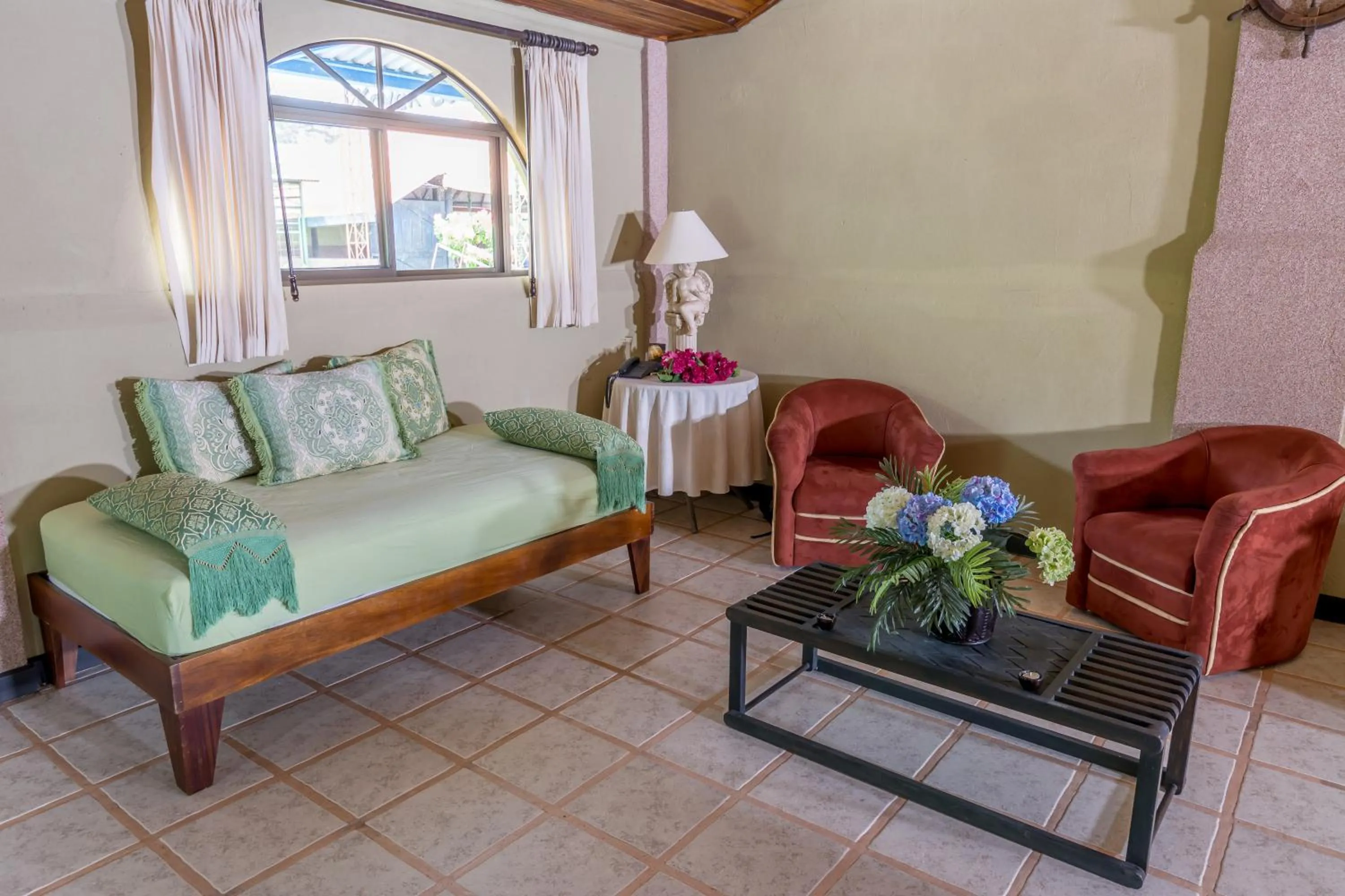 Living room in Kayak Lodge