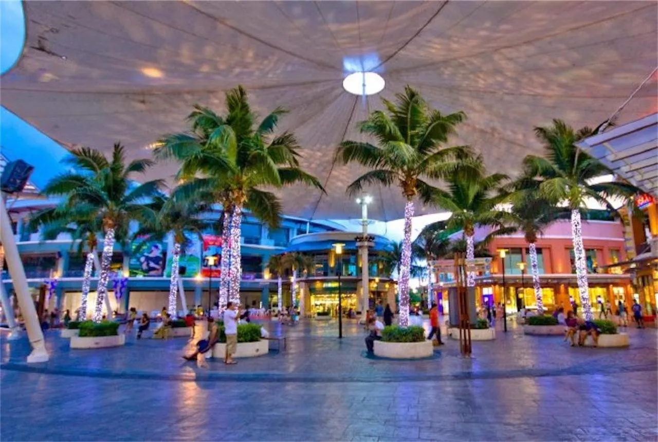 Night in Art Patong Residence