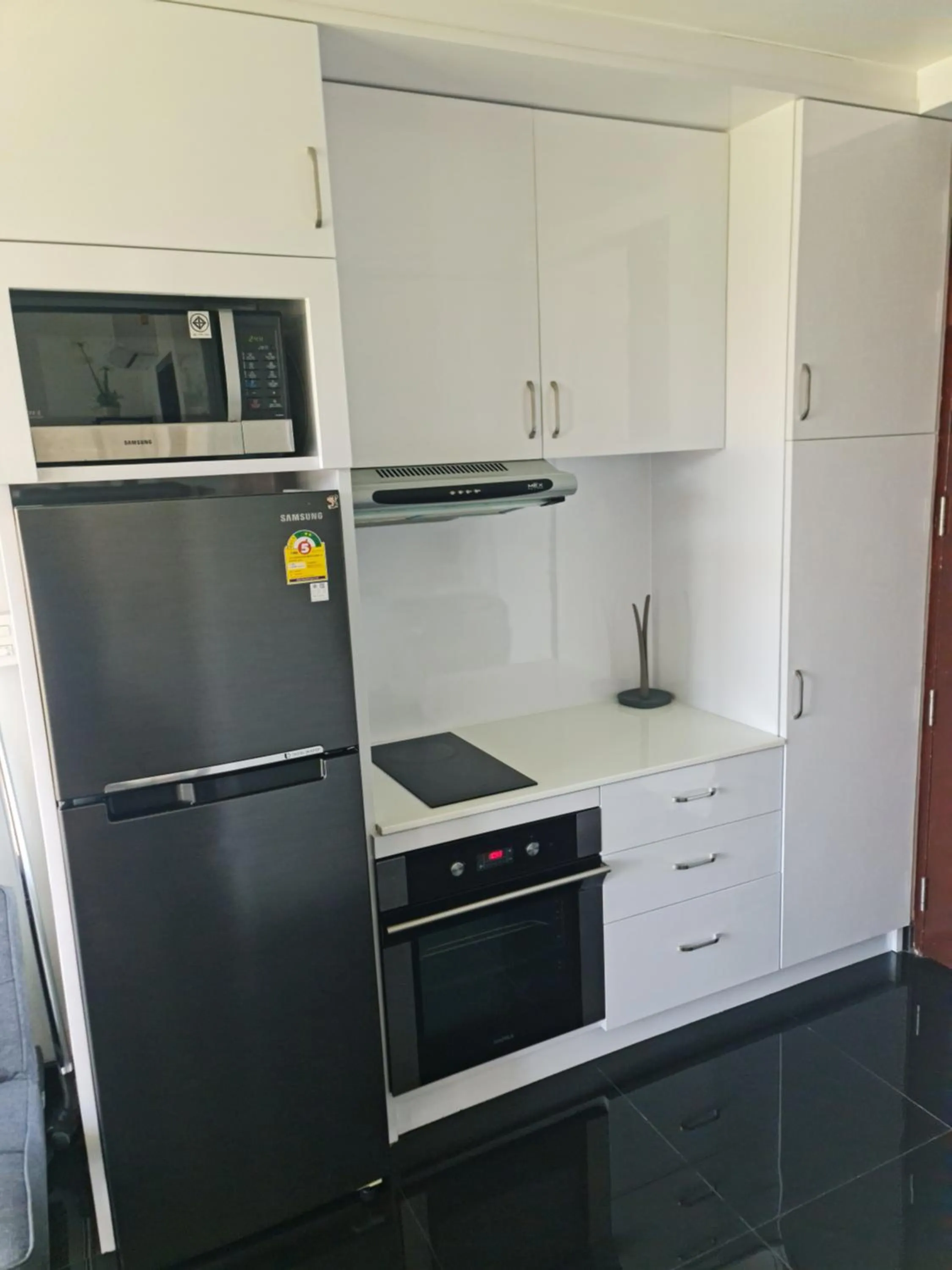 Kitchen or kitchenette, Kitchen/Kitchenette in Art Patong Residence