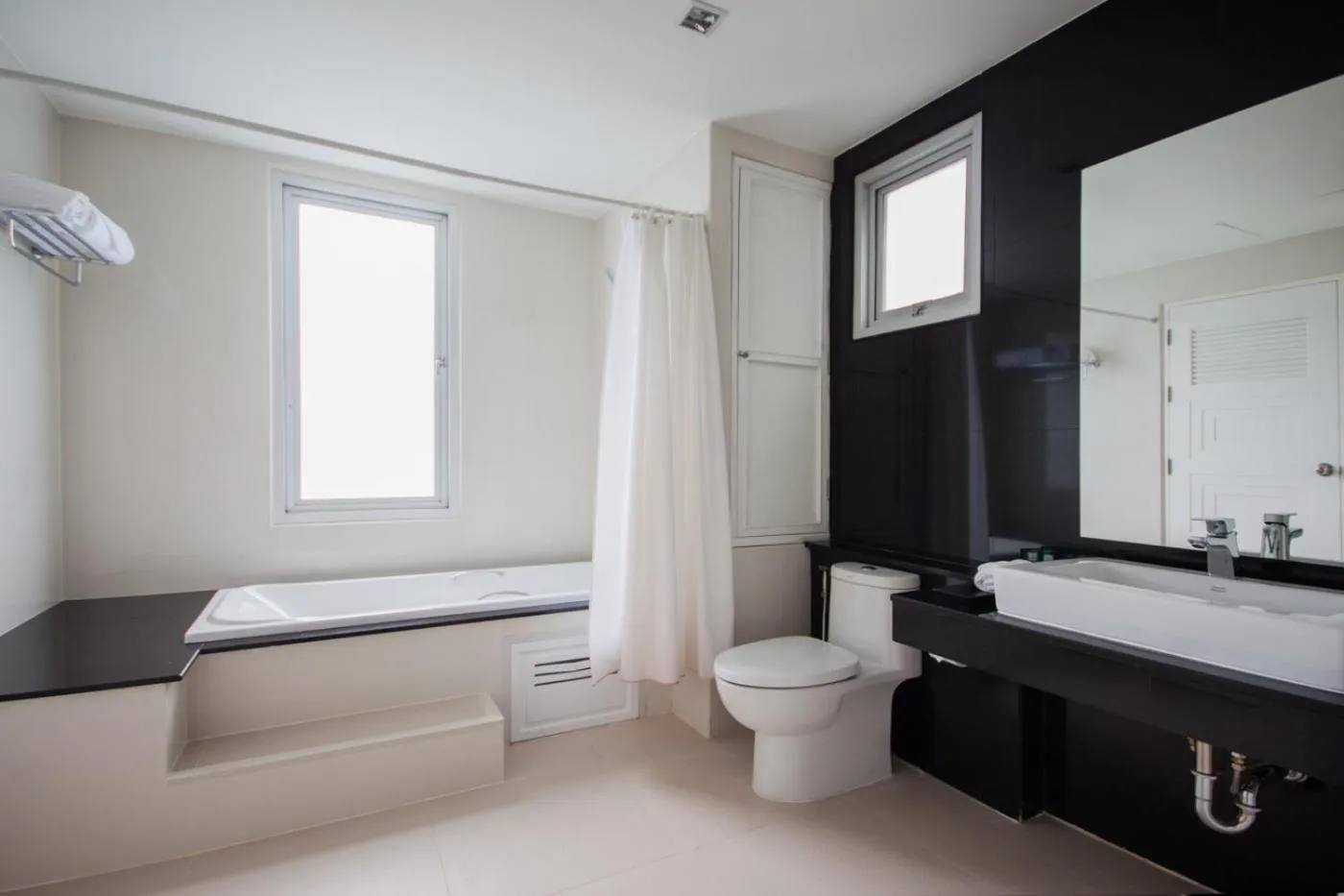 Shower in The Leela Resort & Spa Pattaya